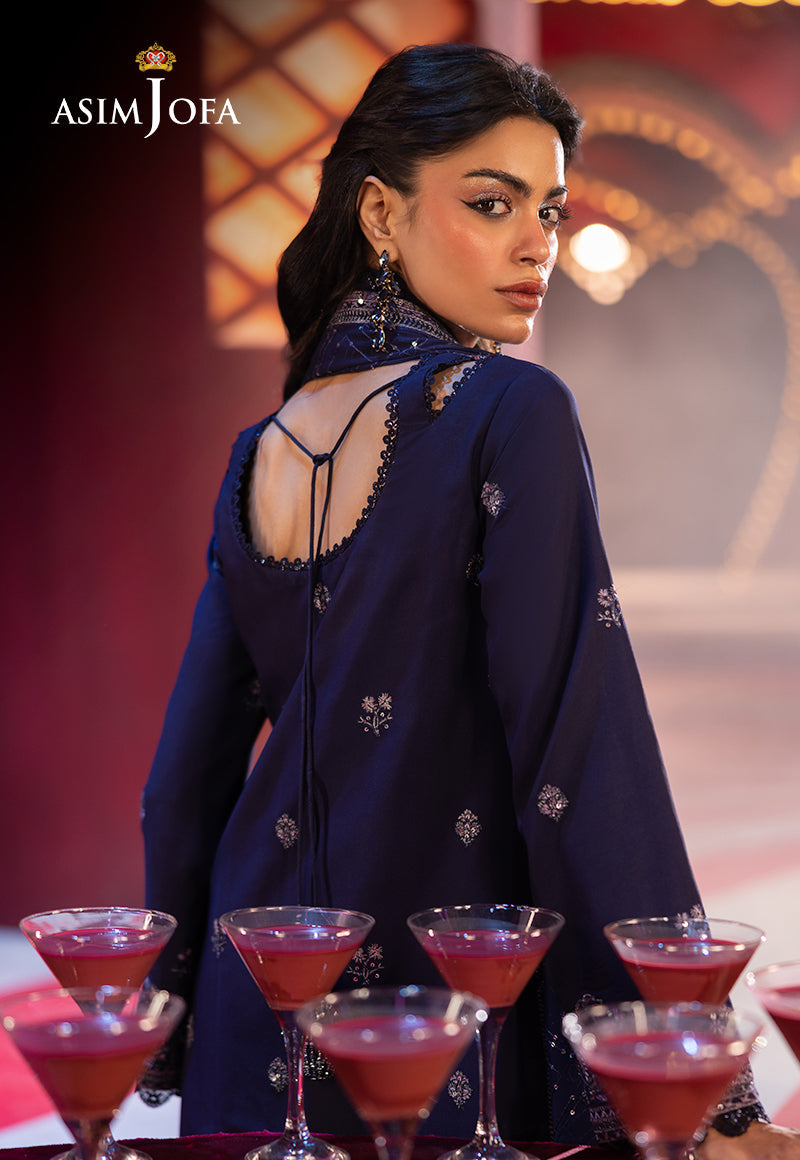 https://cdn.shopify.com/s/files/1/0690/7320/7593/files/005A8513_d30e3027-85f4-4ad4-8876-5a731e078fc5.jpg?v=1759822916