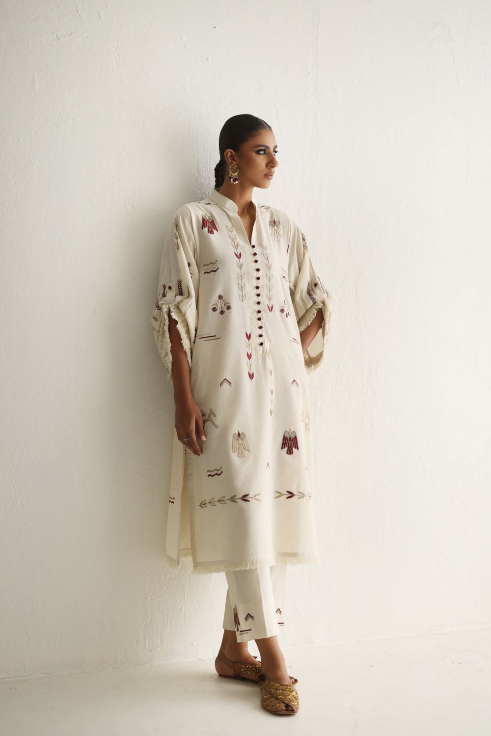 Eagle - Off White - R.Karandi