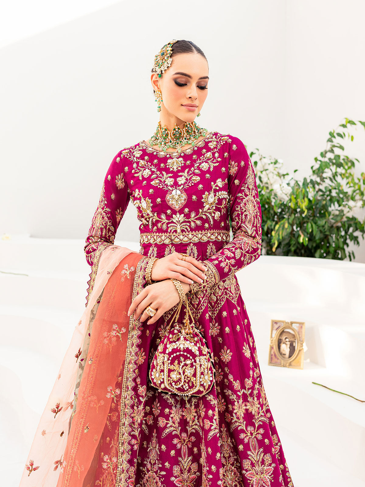 Gulaal – Satrangi 01 Style