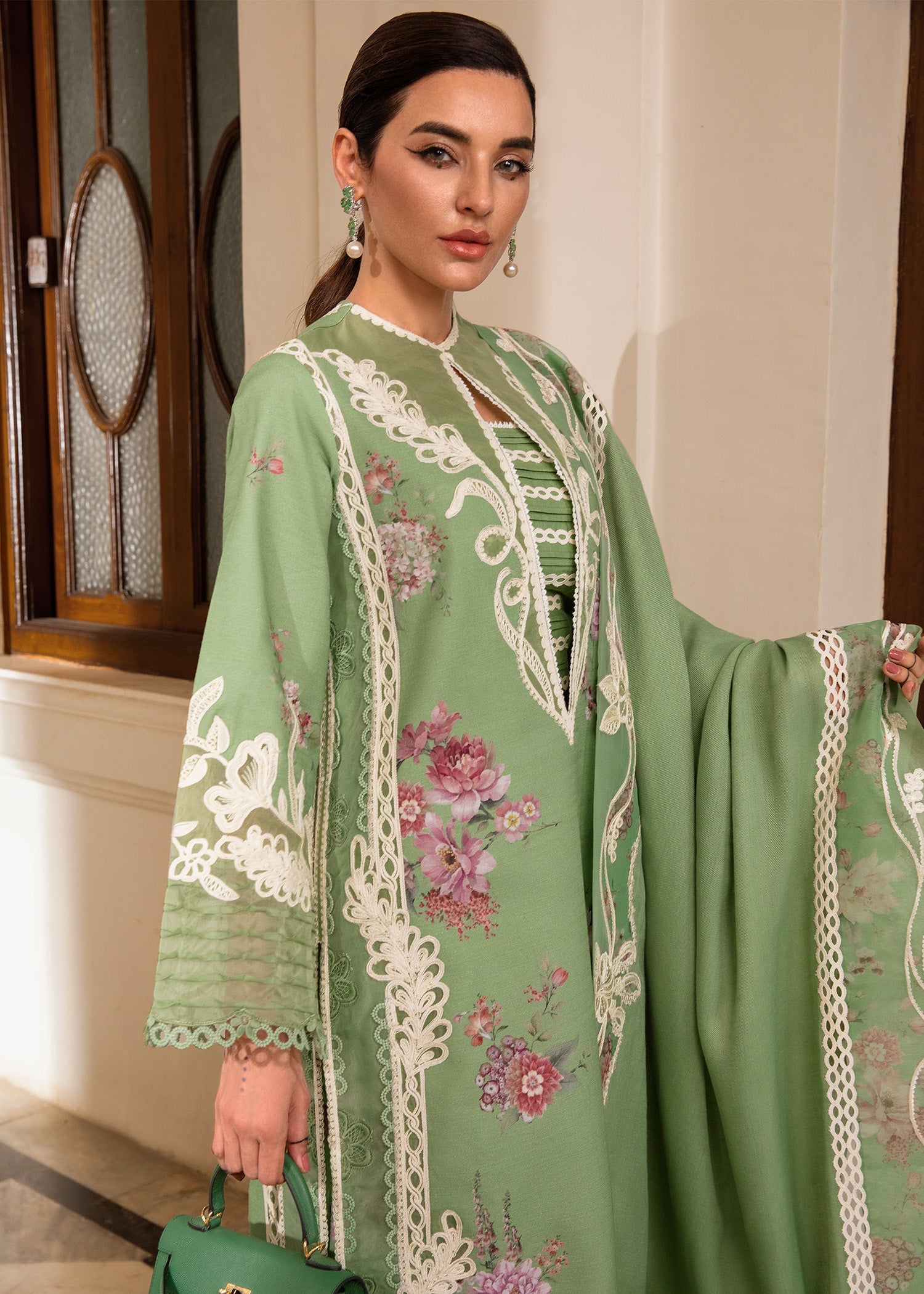 https://cdn.shopify.com/s/files/1/0634/9714/2487/files/011A2249copy_a0e6caf4-7f0b-4c67-9caa-9578d65ccb95.jpg?v=1733744325