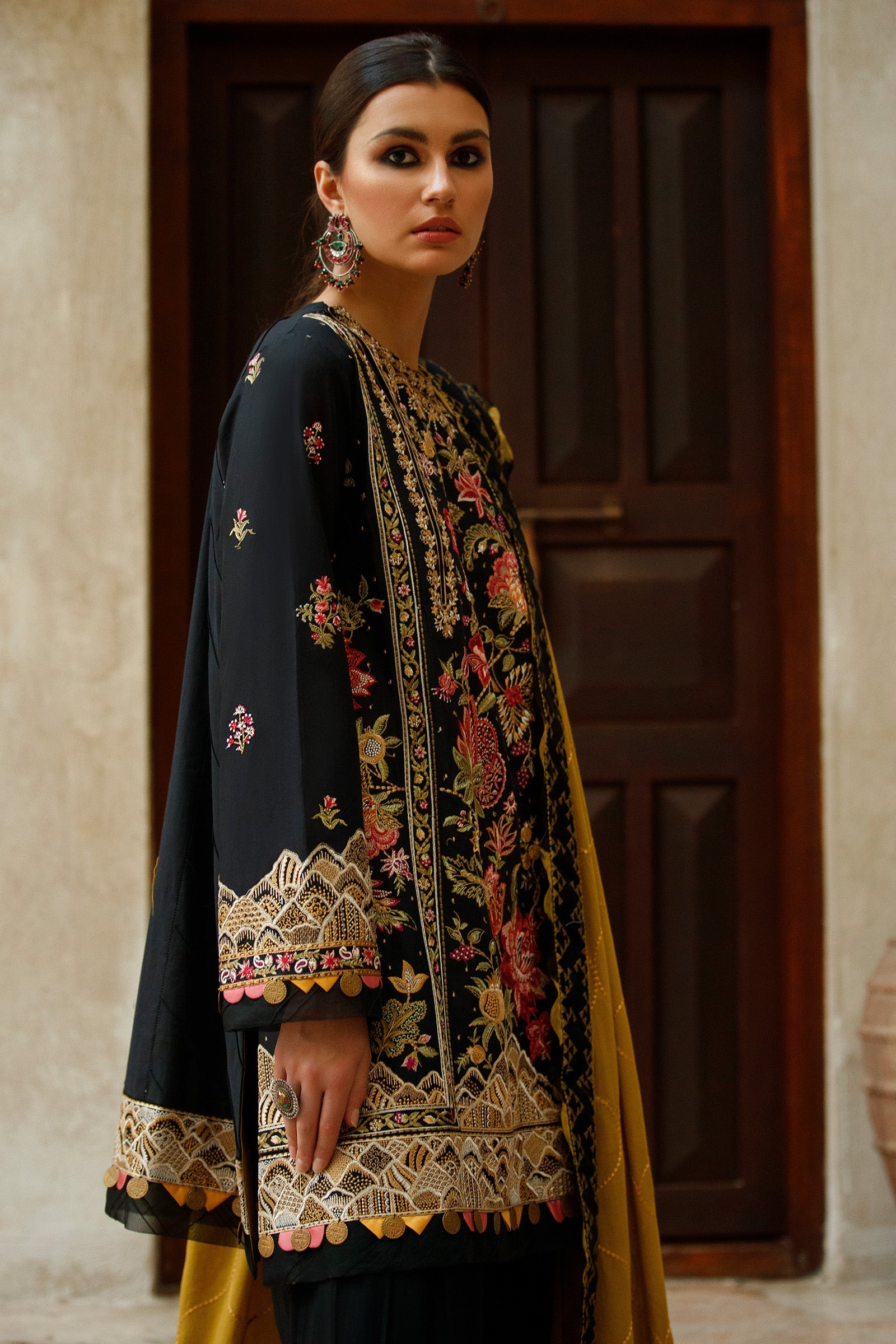 https://cdn.shopify.com/s/files/1/0081/0283/8329/products/01_0000_AH6I4184.jpg?v=1648203218