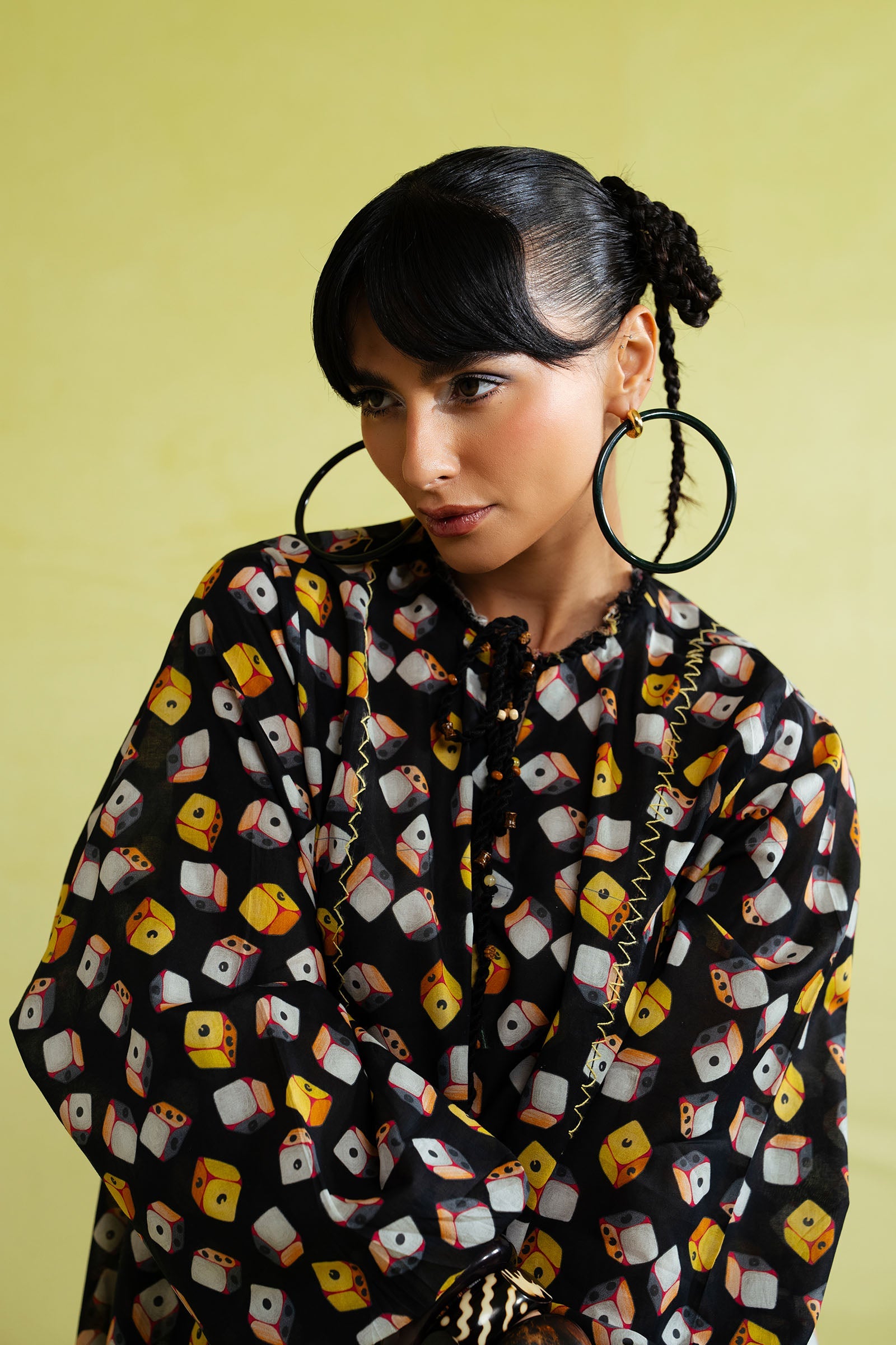 DICEY MOVES (ZRW-21285)