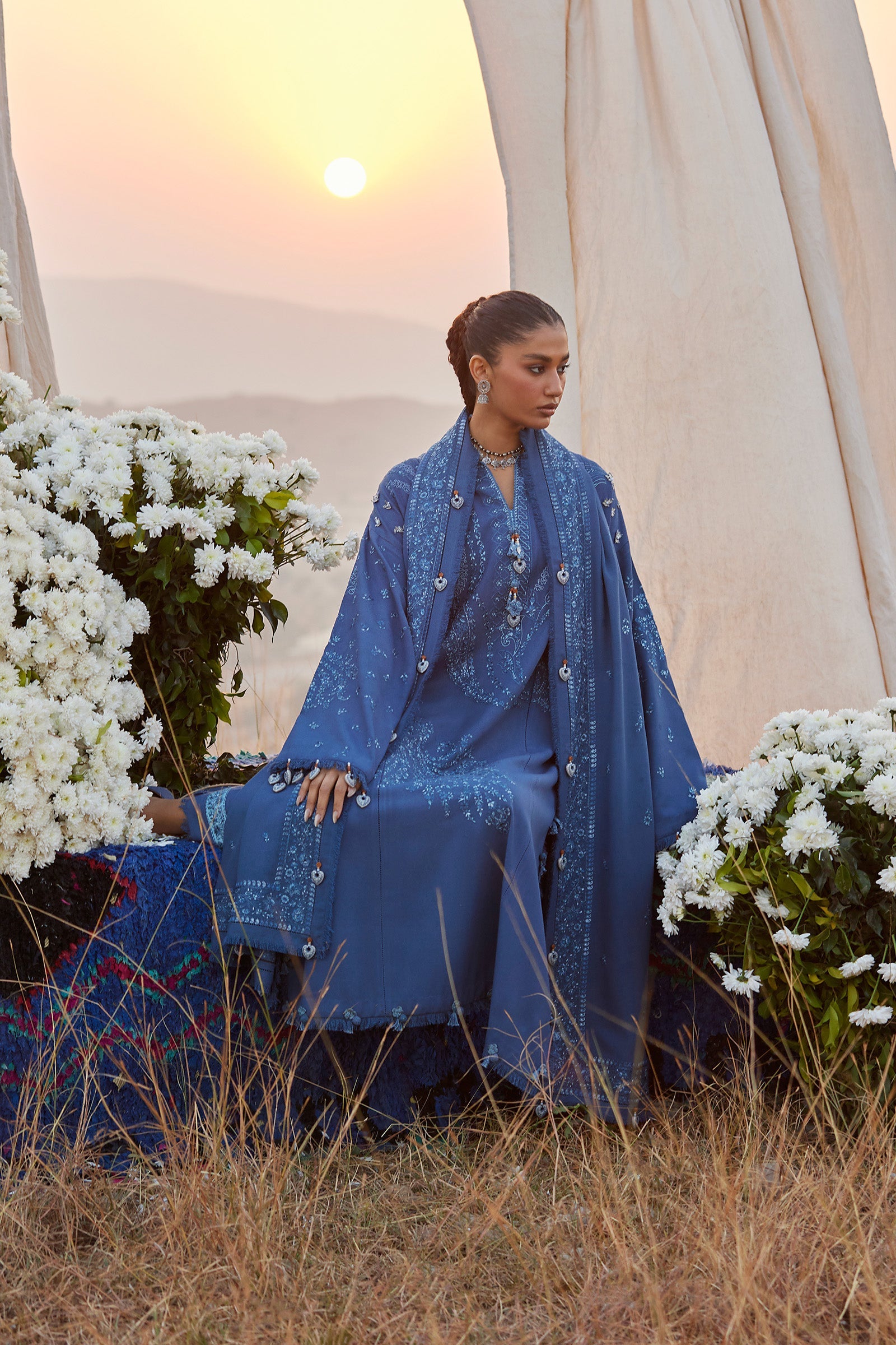 https://cdn.shopify.com/s/files/1/0081/0283/8329/files/01_0019_047A6175.jpg?v=1765282178