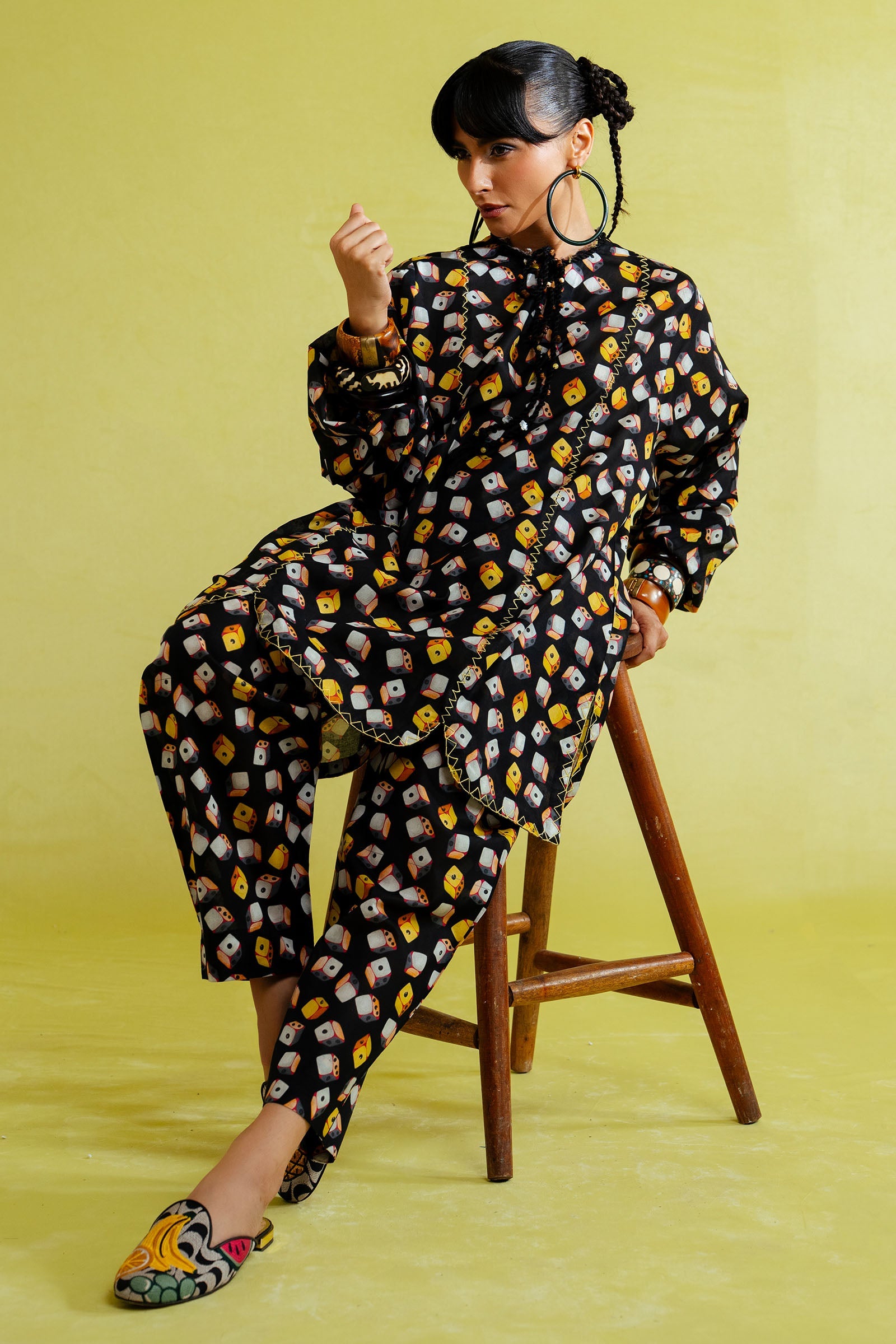 DICEY MOVES (ZRW-21285)