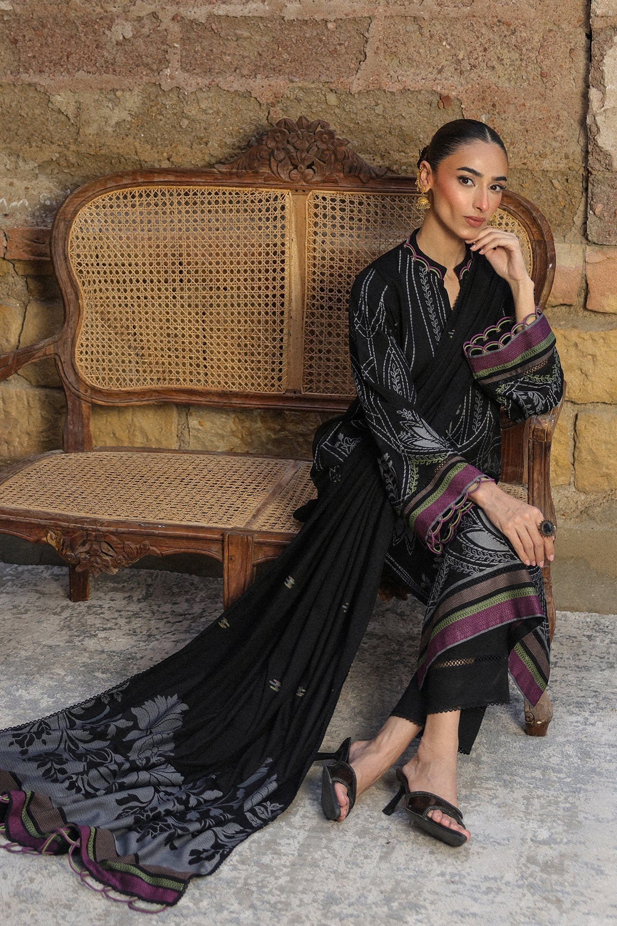 Velour Noir