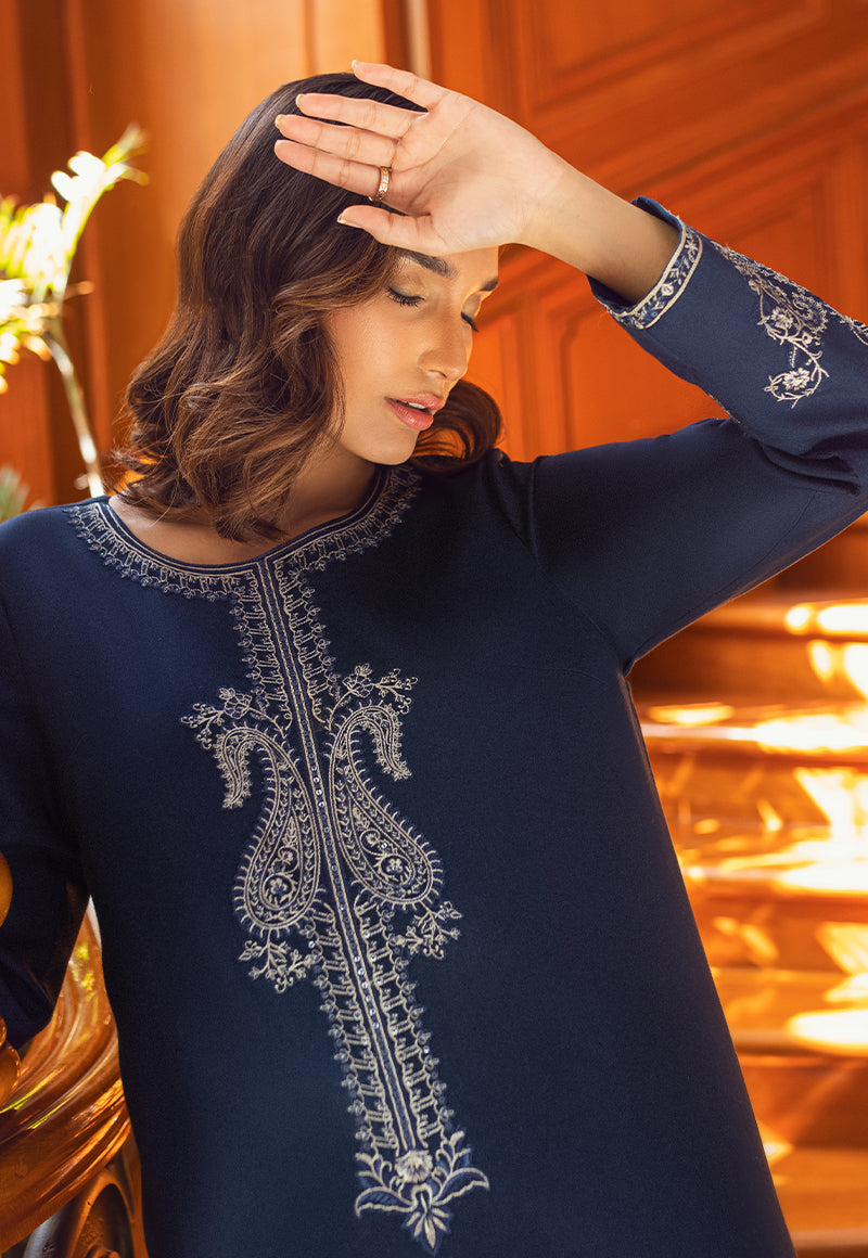 https://cdn.shopify.com/s/files/1/0690/7320/7593/products/032A8941.jpg?v=1748668837