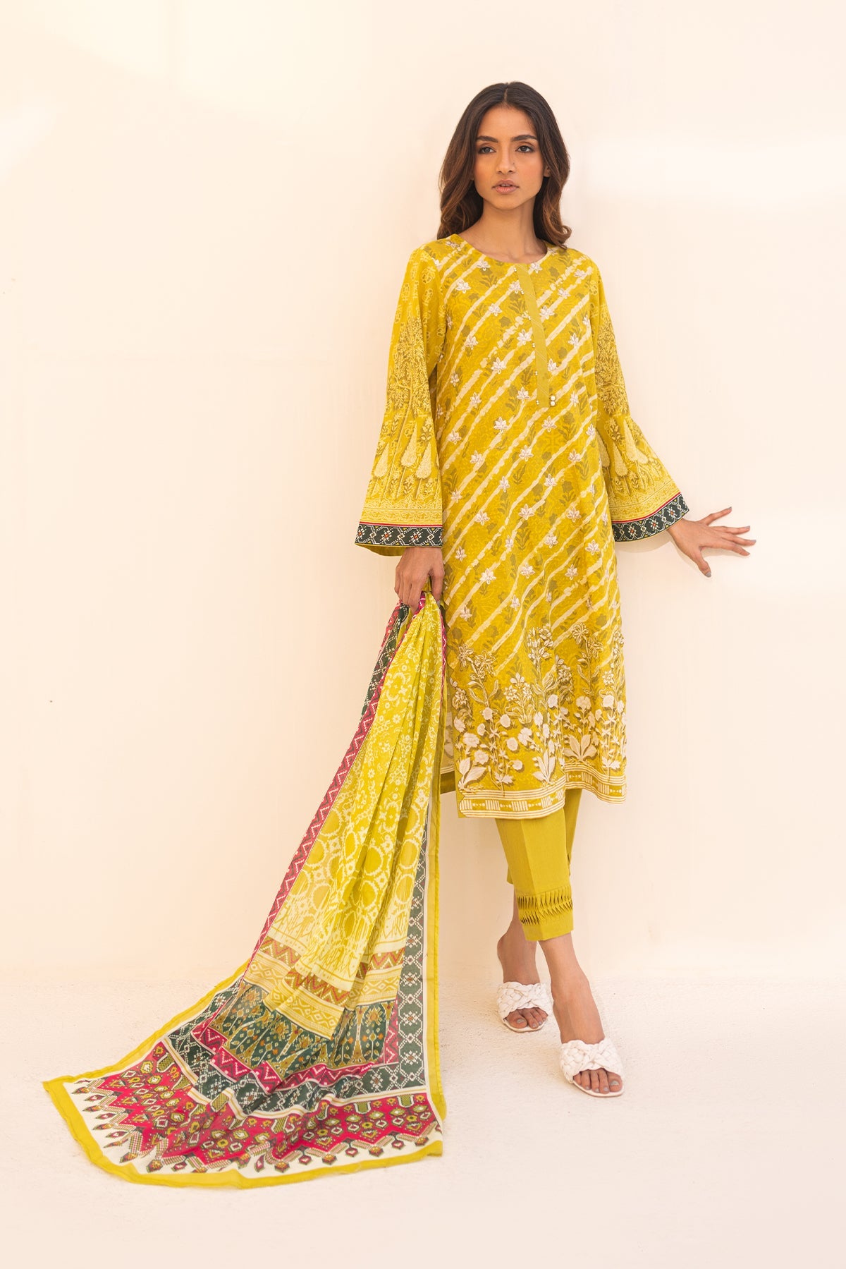 https://cdn.shopify.com/s/files/1/0704/5916/2937/products/032A9616.jpg?v=1752140910
