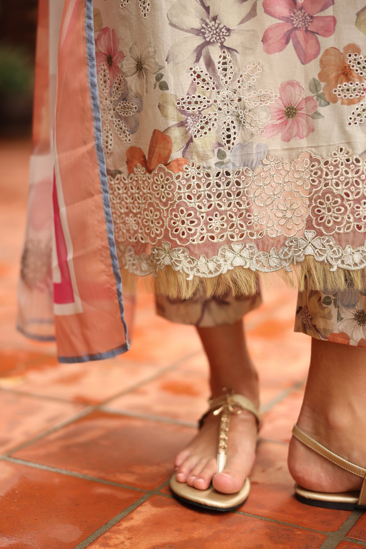 EMBROIDERED LAWN SF-4246