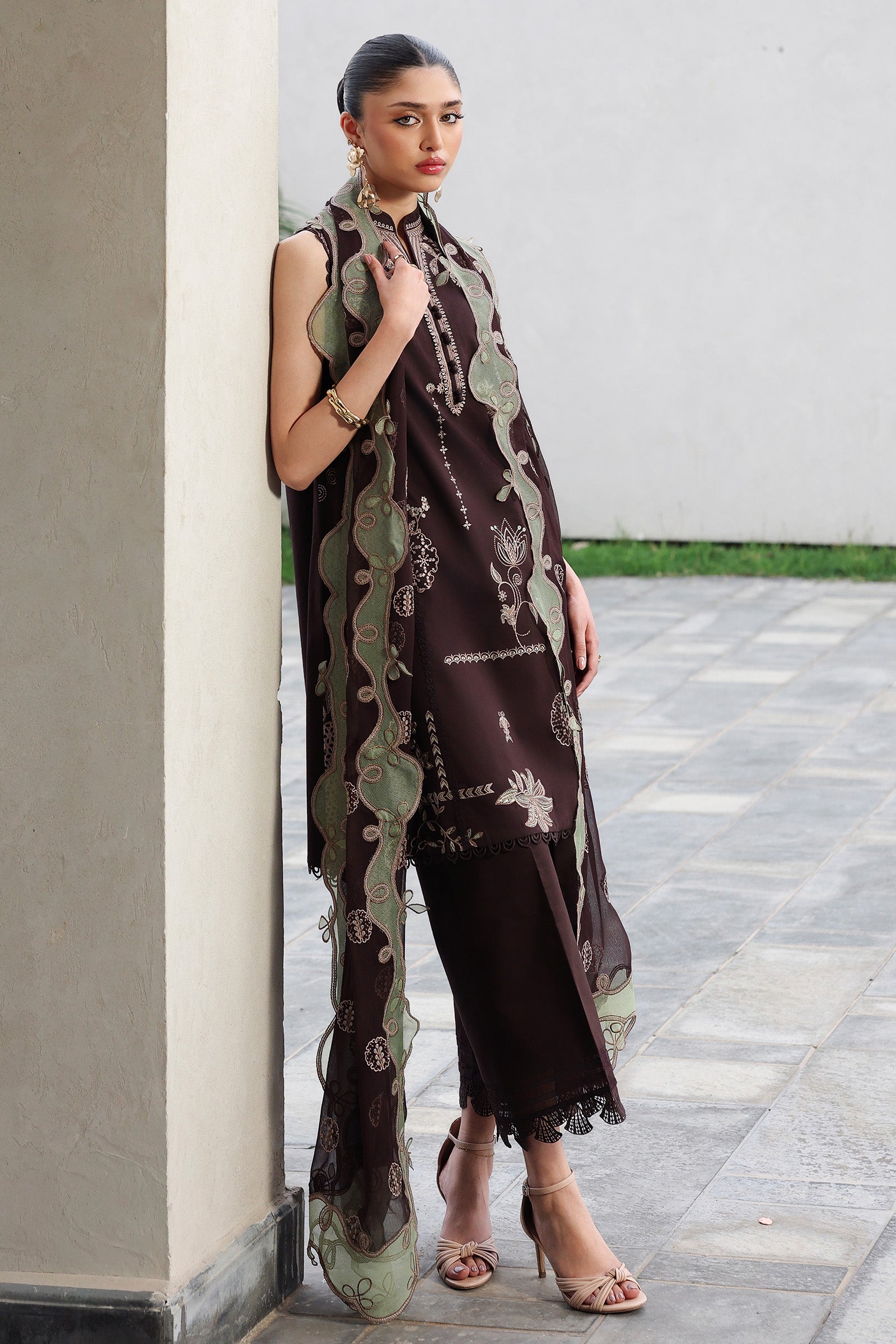 https://cdn.shopify.com/s/files/1/2044/1461/files/052A0384_2f7deb37-316d-43fd-bdd6-5f9303e22dea.jpg?v=1777467147