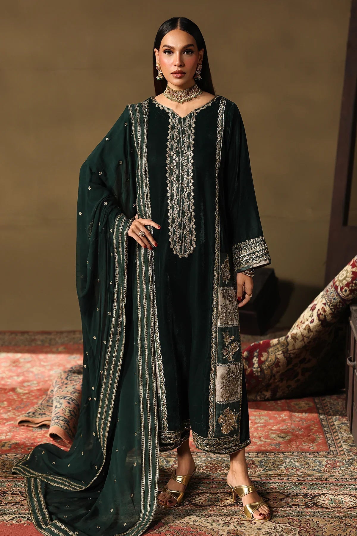 Charizma Signora CVT5-05 Unstitched Premium Velvet Collection PA-249