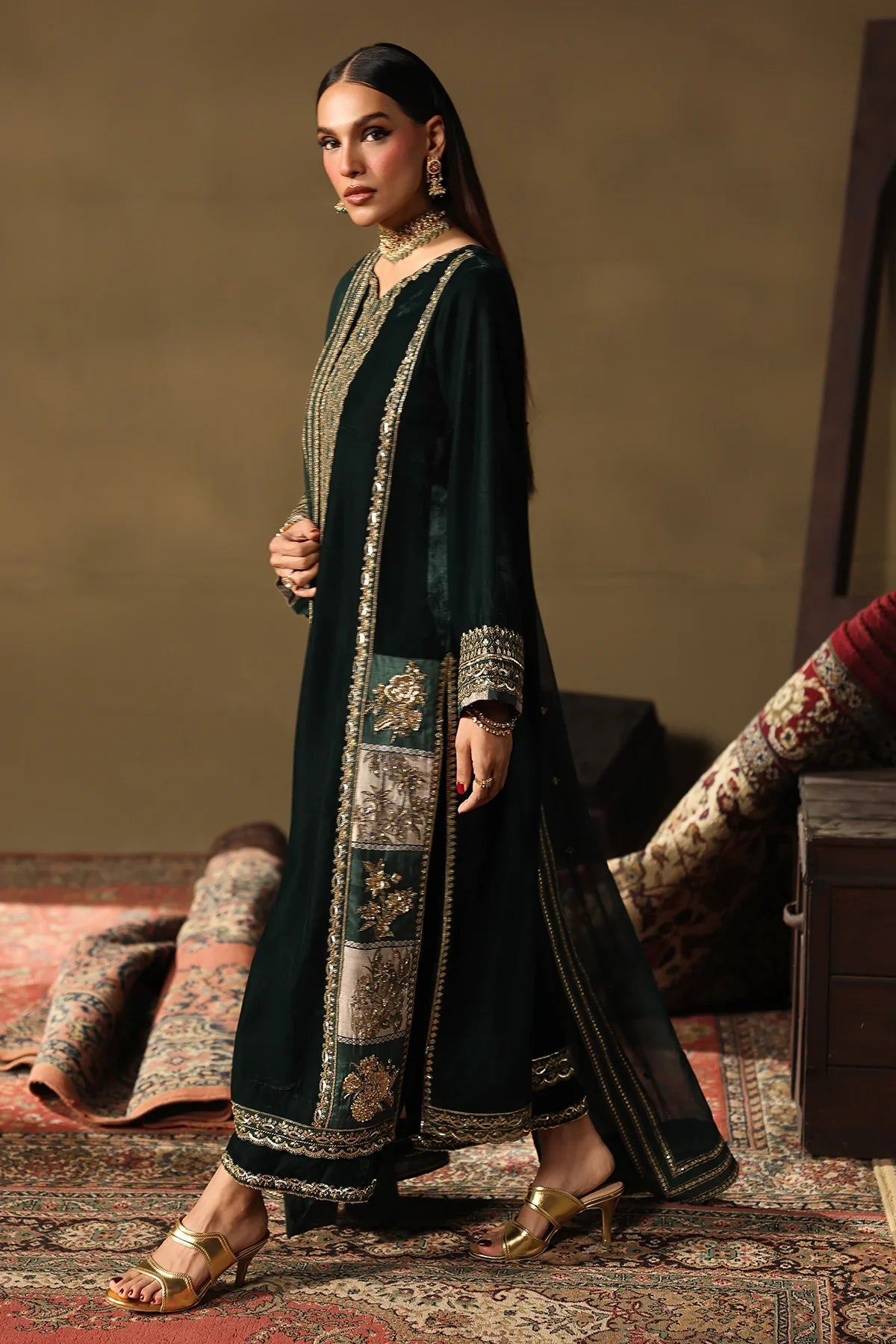 Charizma Signora Unstitched Premium Velvet Collection CVT5-05