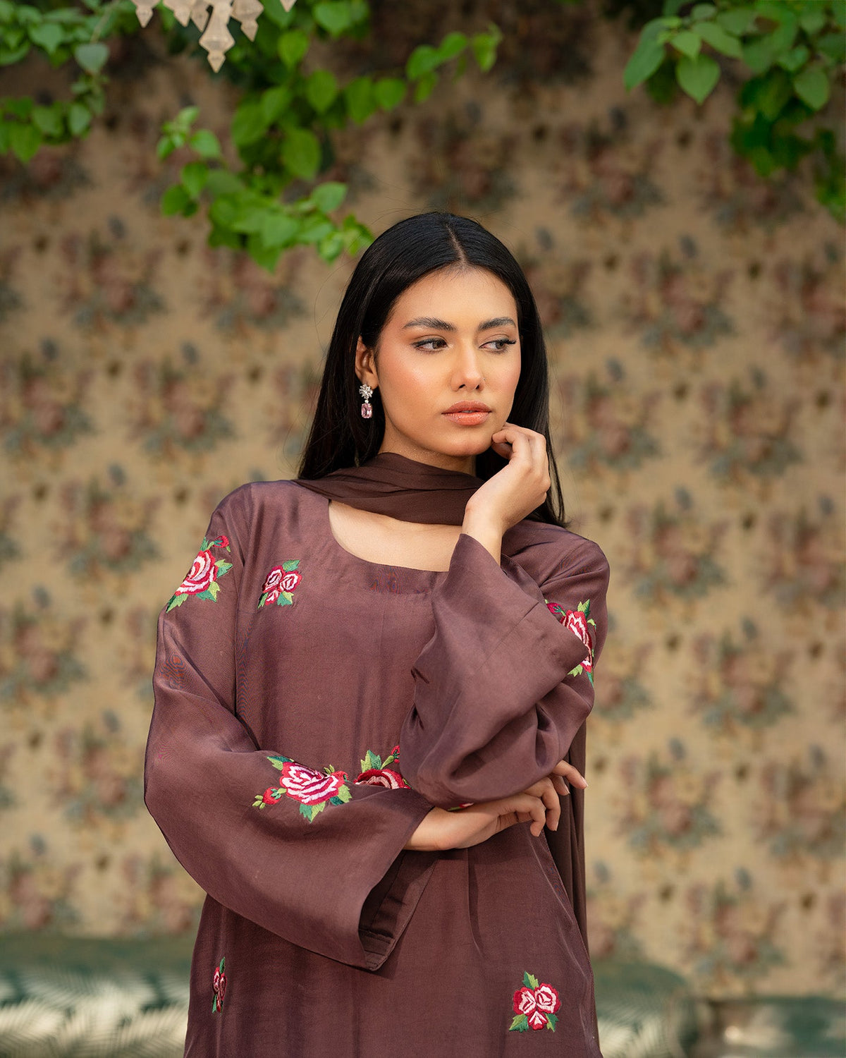 Outfit Name: Gulnaz
Collection: Nazm
Code: CBR 105
