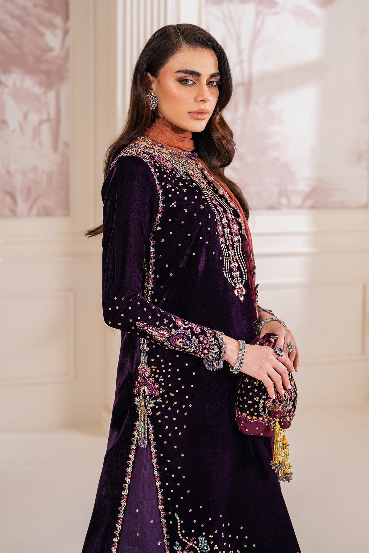 EMBROIDERED VELVET SF-748