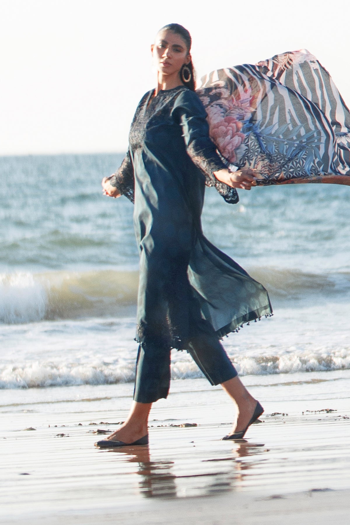 EMBROIDERED PRINTED LAWN UF-4063