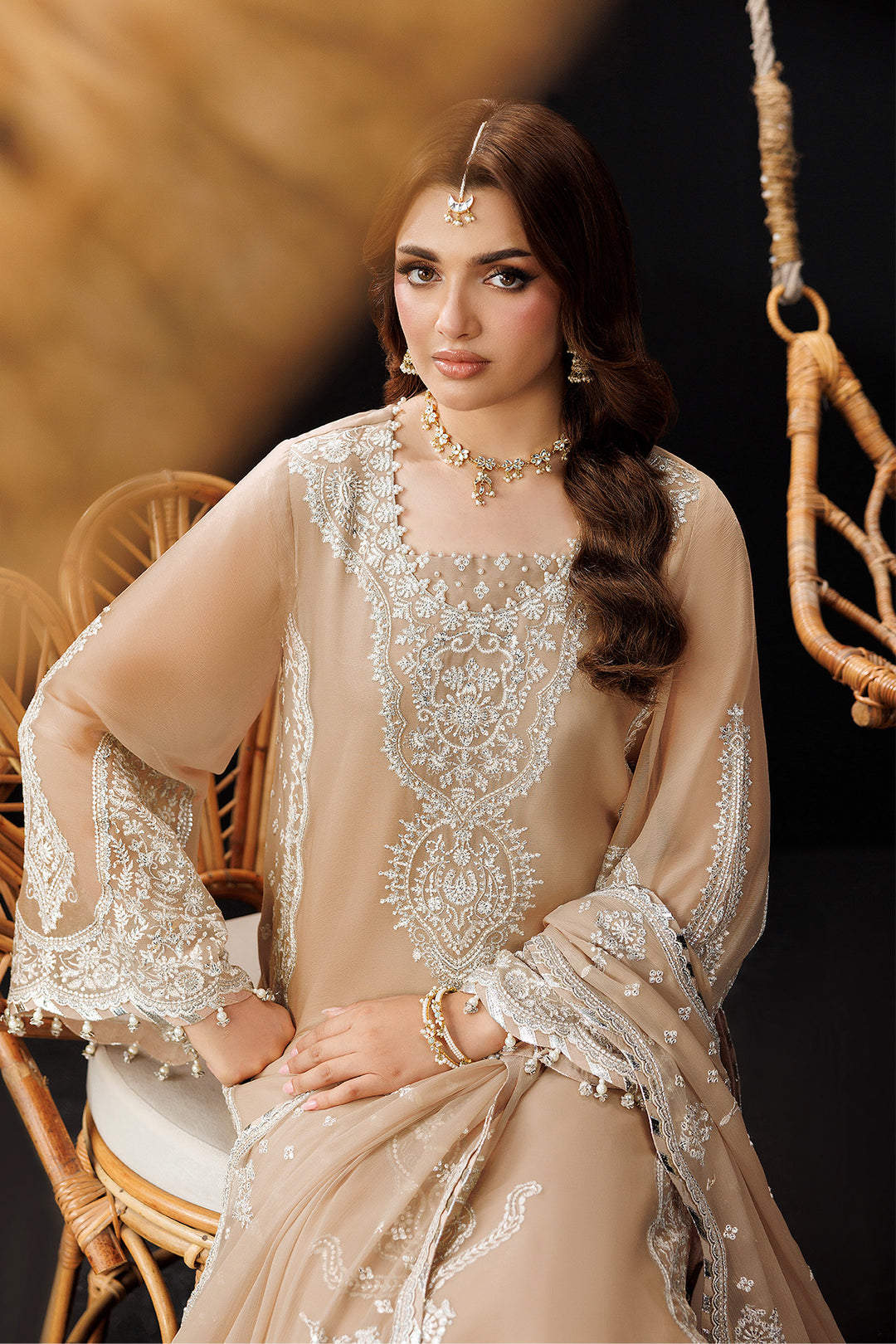 Alizeh – Gilded Lace Style
