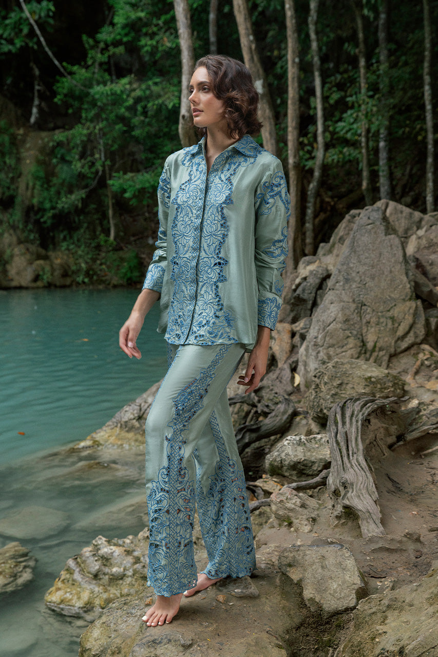 https://cdn.shopify.com/s/files/1/0790/3779/2529/files/0T4A2442_89b3c5a2-becc-47d0-b6f0-8856e3d5c14a.jpg?v=1770457469