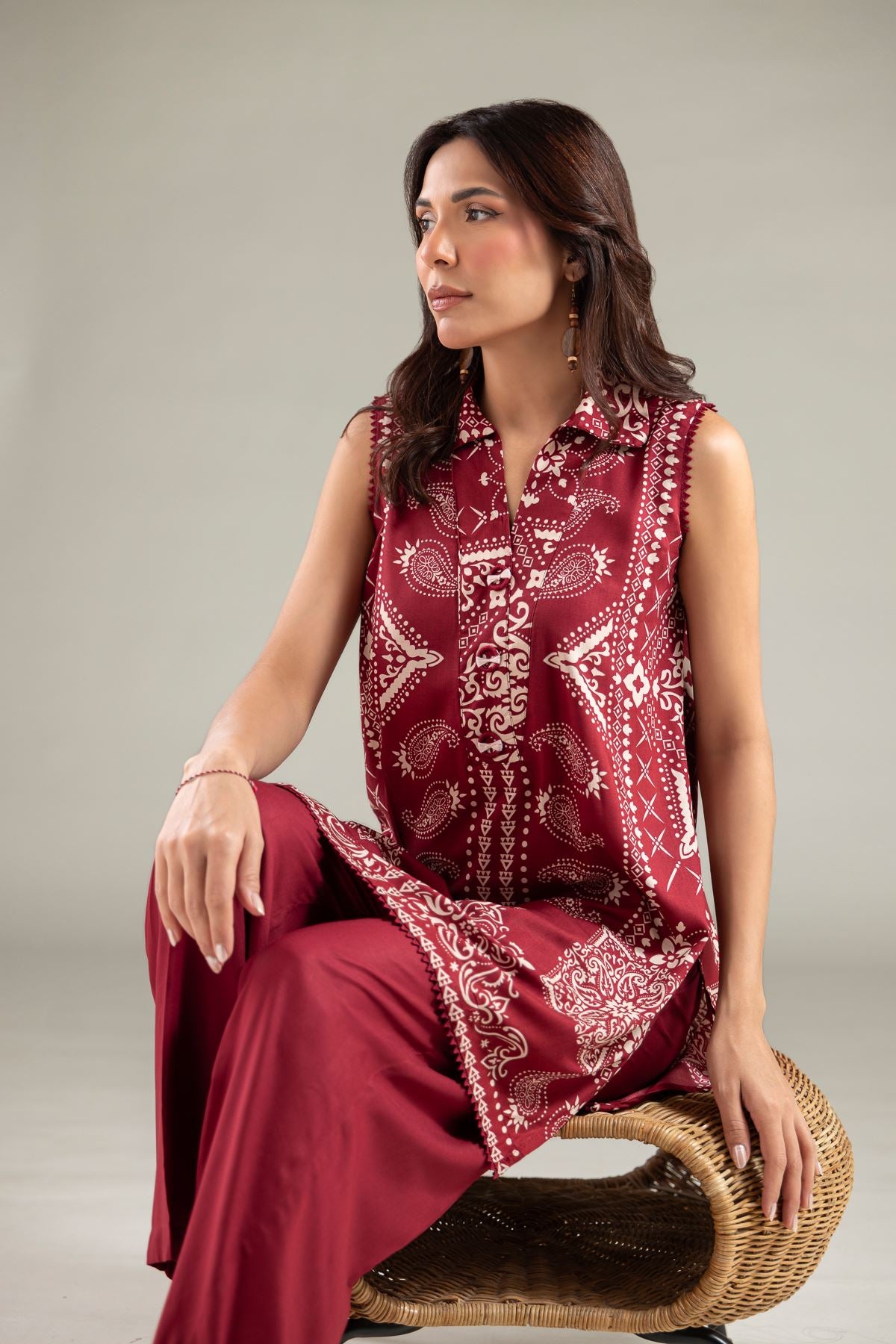 Sleeveless Wing-Collar Kurta