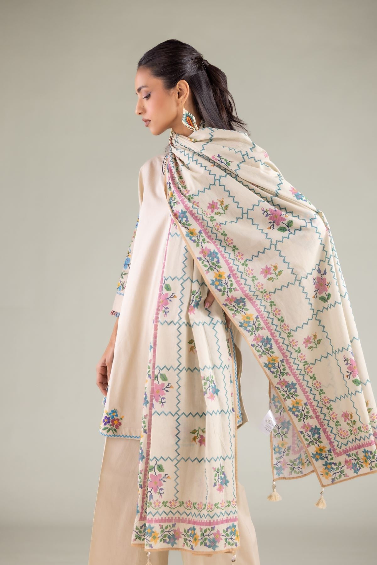 Geometric Tassel Dupatta