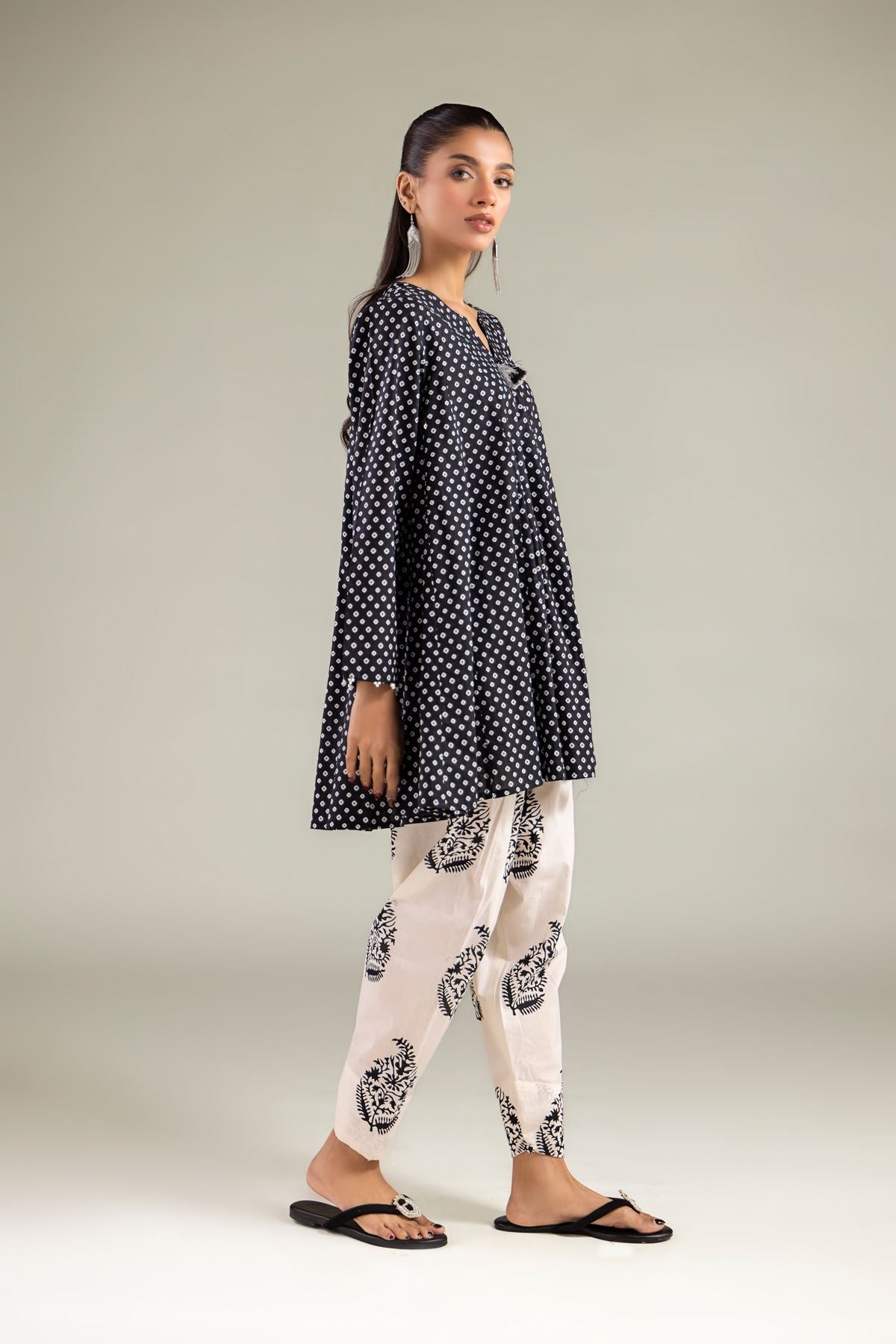Mughal Motif Shalwar
