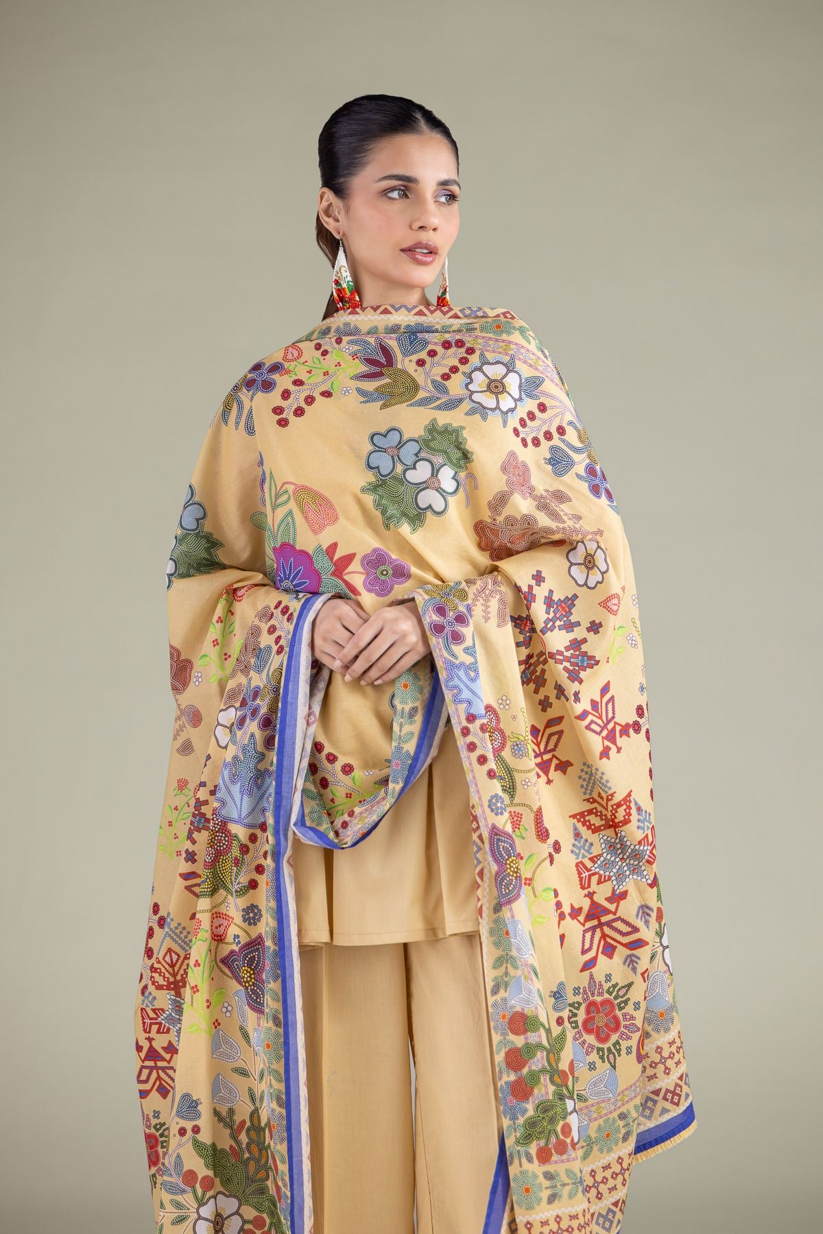 Geometric Threadwork Dupatta