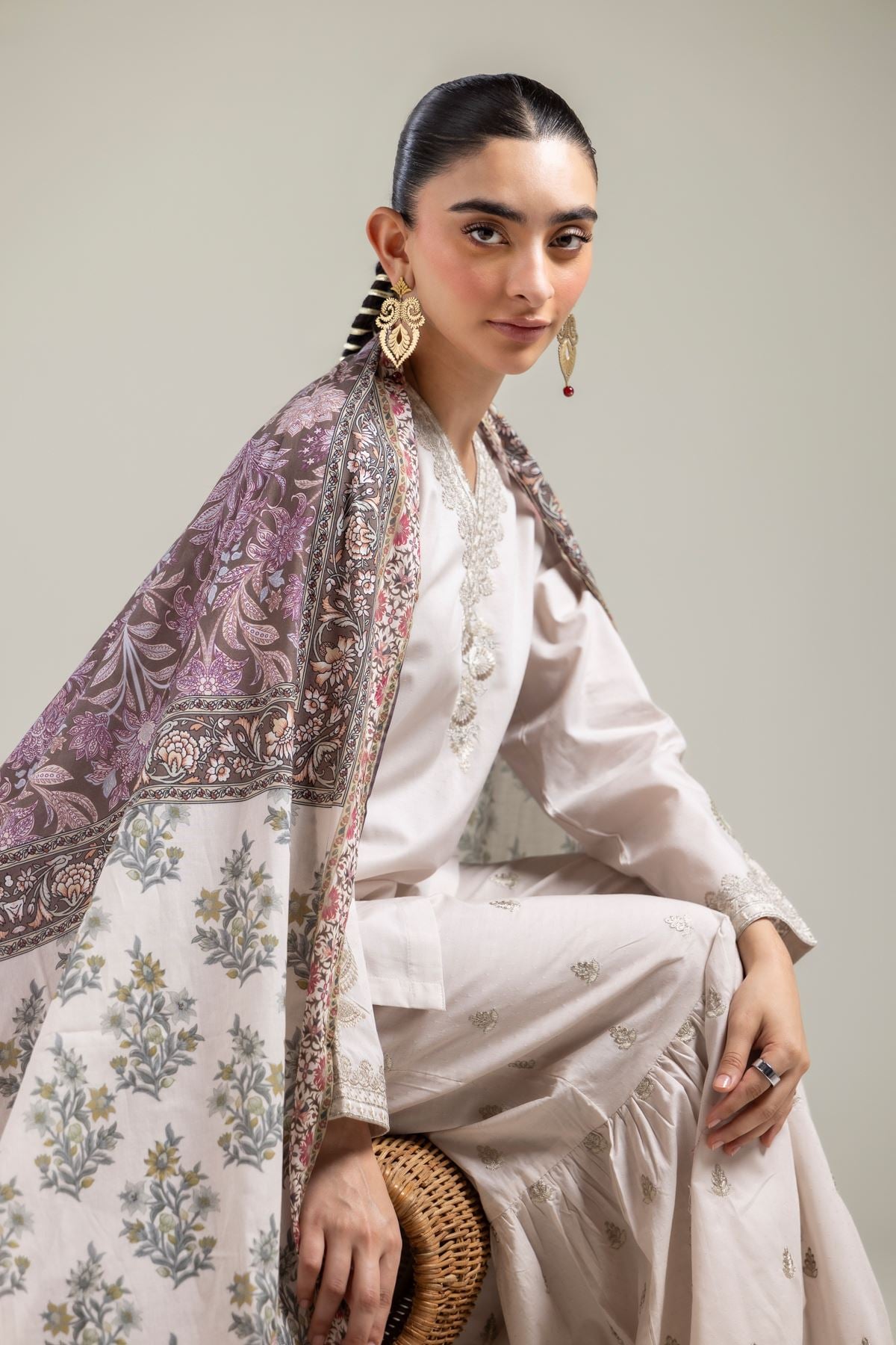 Off-white V-Neck Kurta