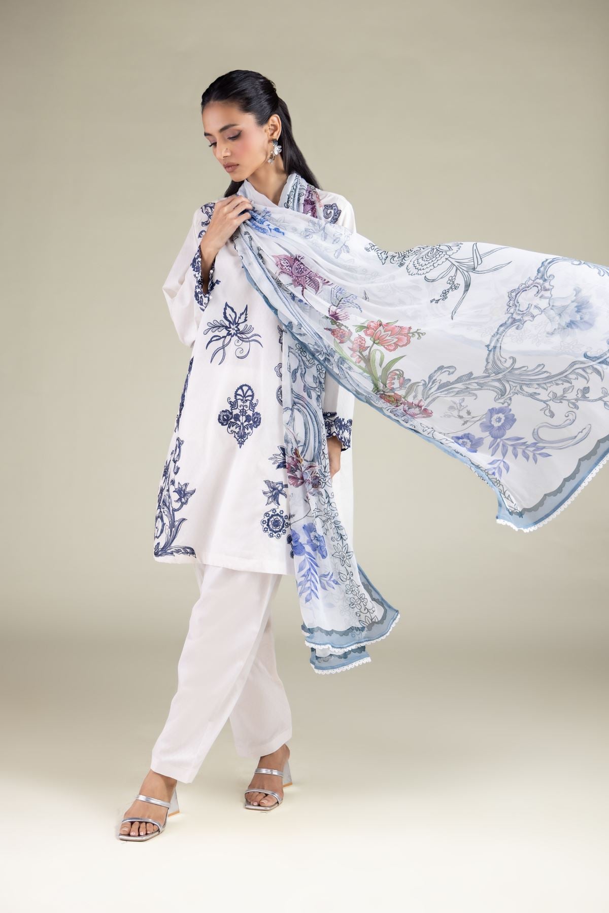 Floral V-Neck Kurta