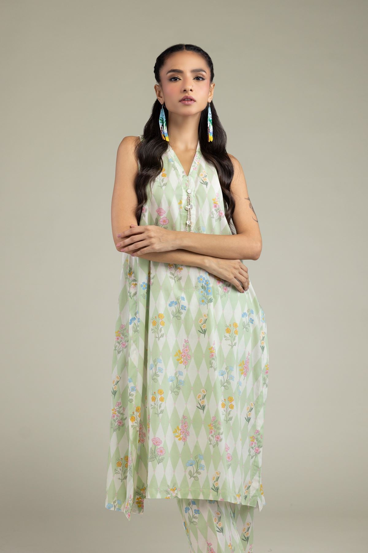 Sleeveless Floral Kurta
