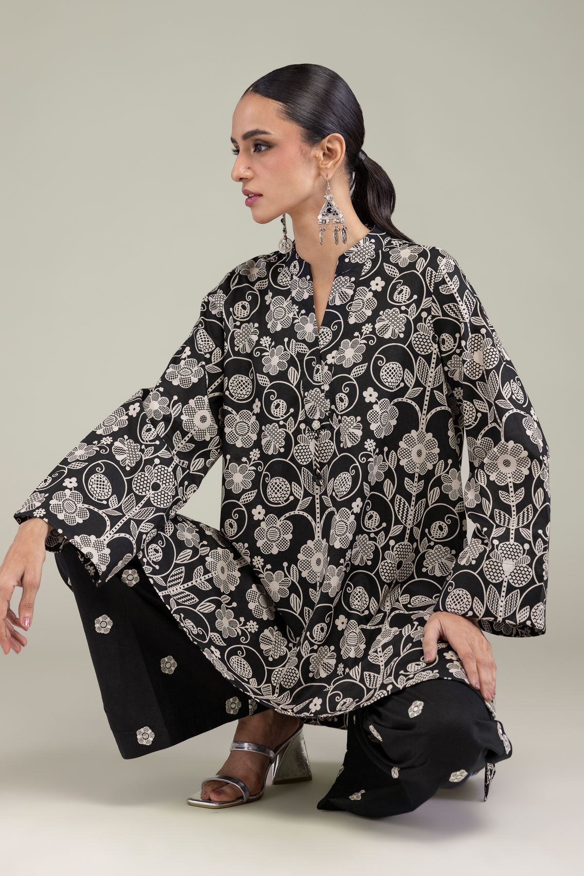 Black V-Neck Kurta
