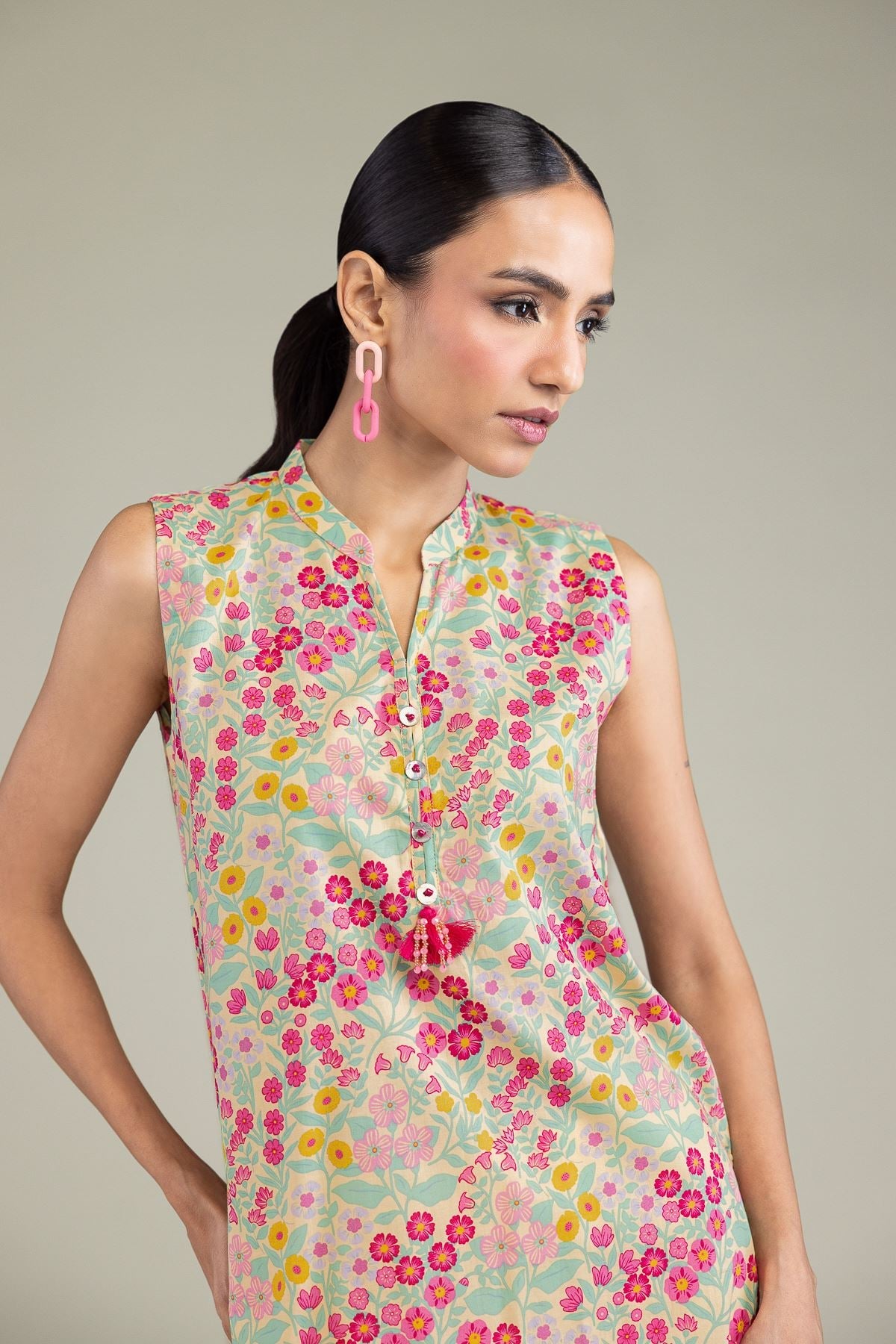 Long Sleeveless Kurta
