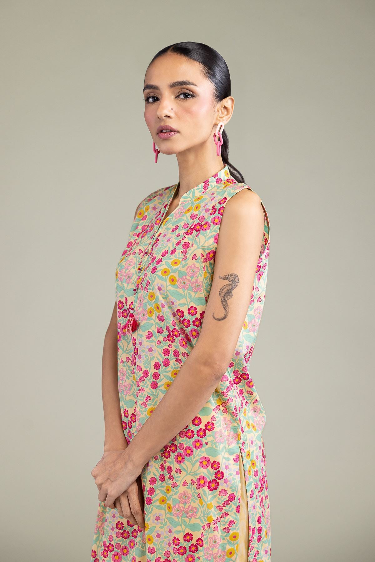 Long Sleeveless Kurta