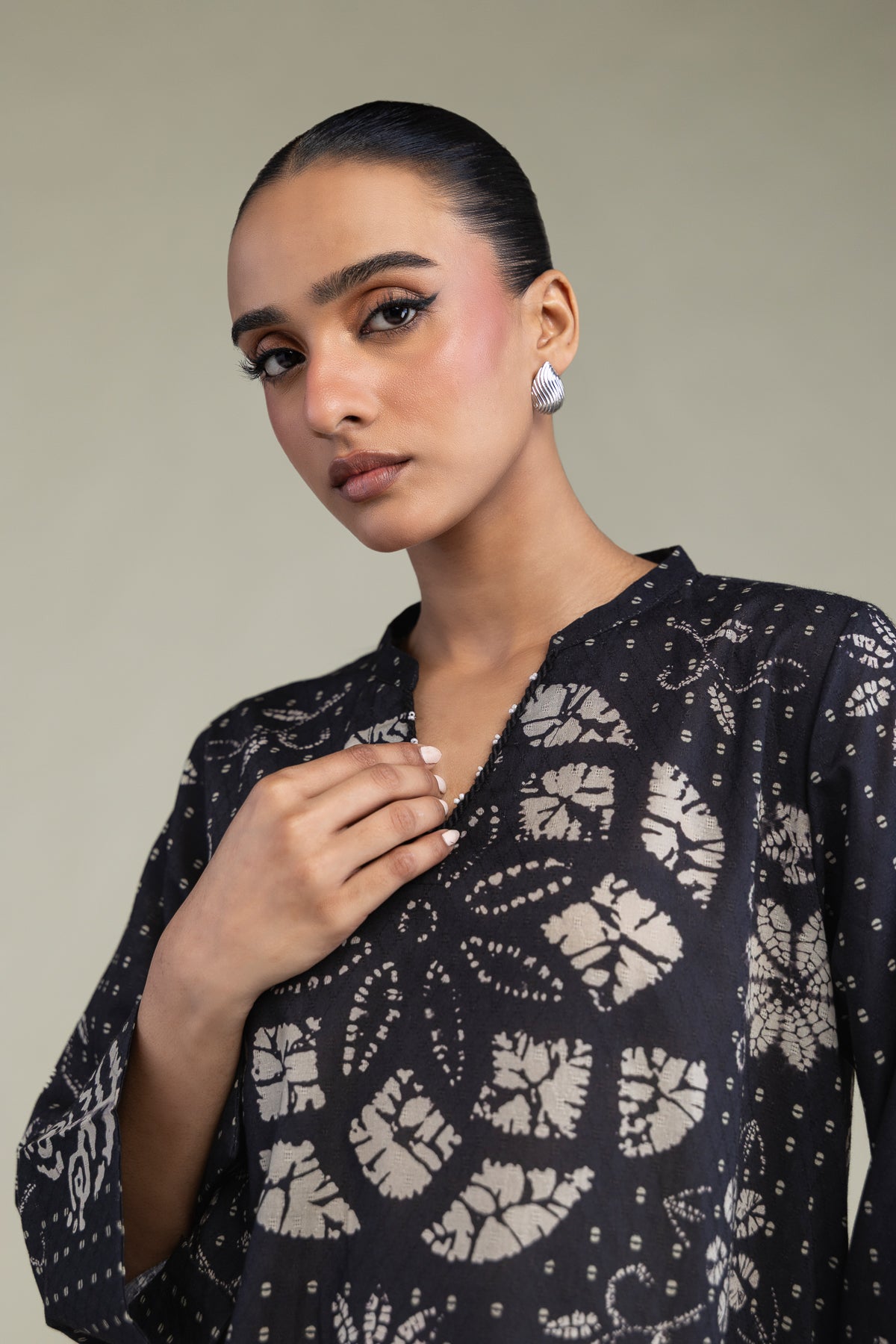 Cotton V-Neck Kurta