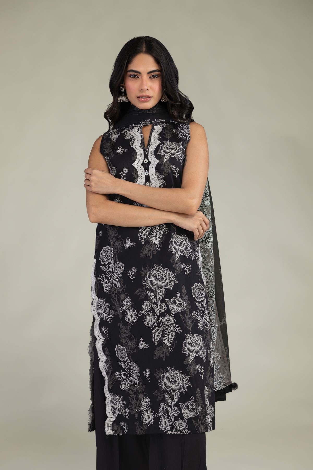 Black Lawn Dupatta