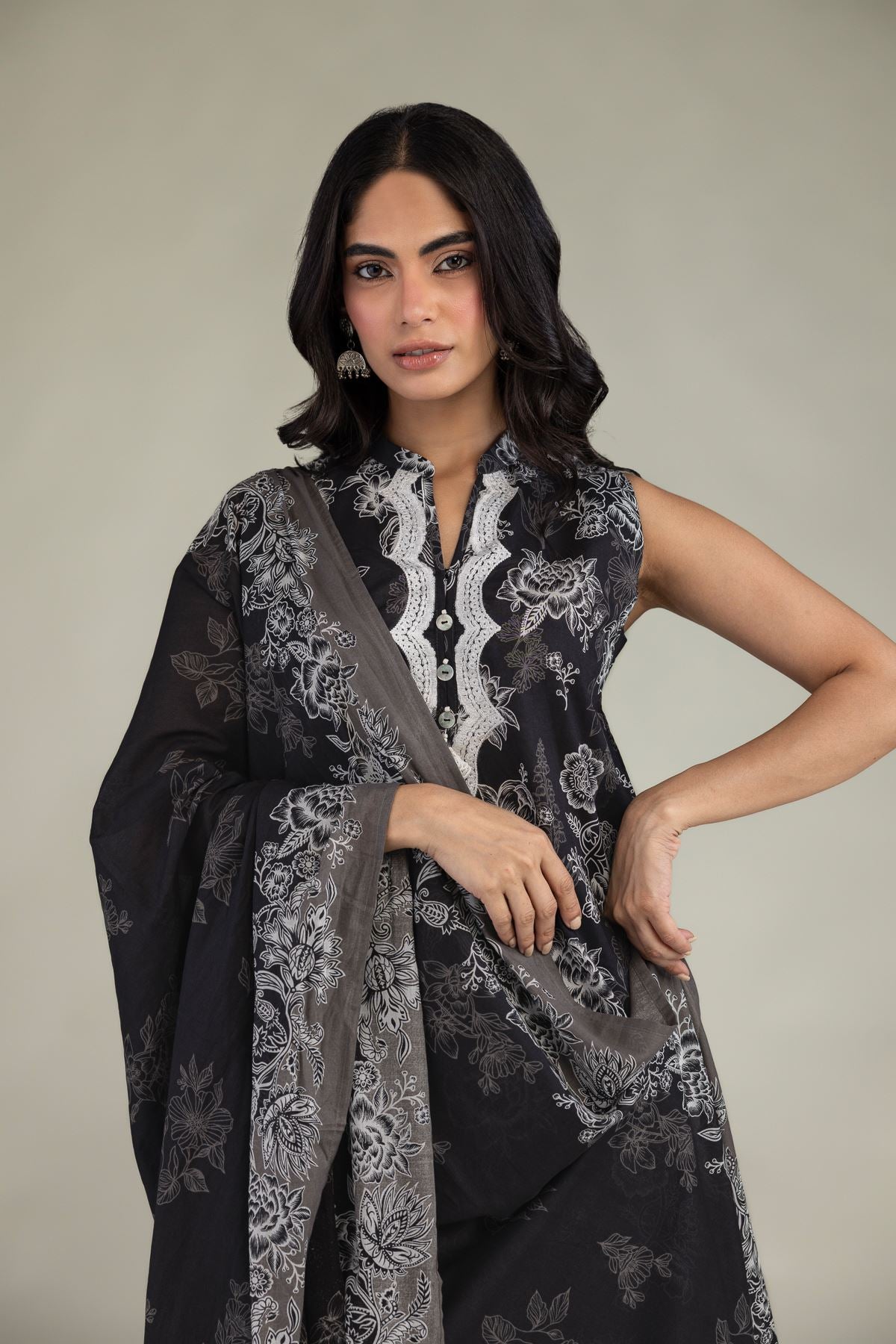 Black Lawn Dupatta