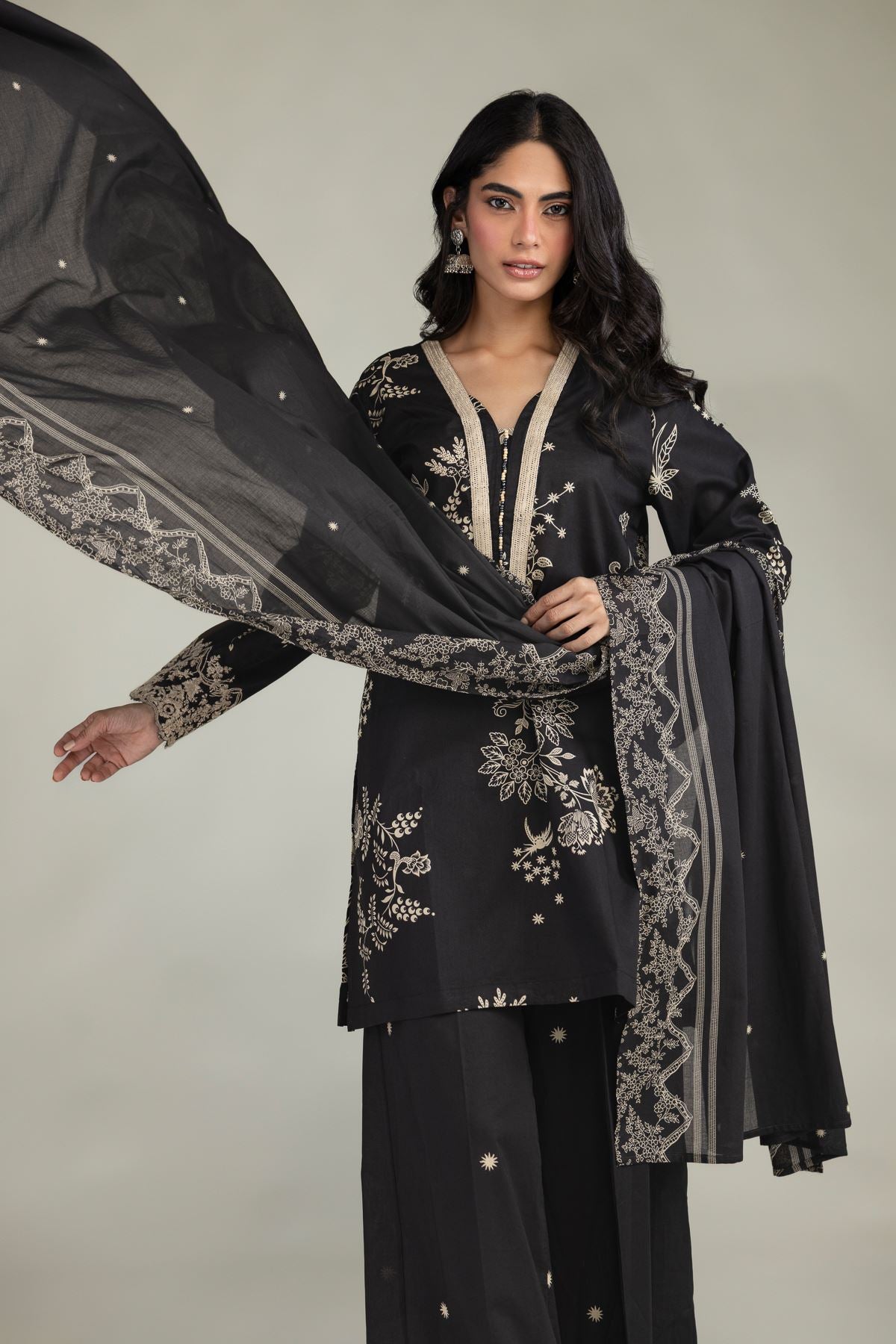 Black Lawn Dupatta
