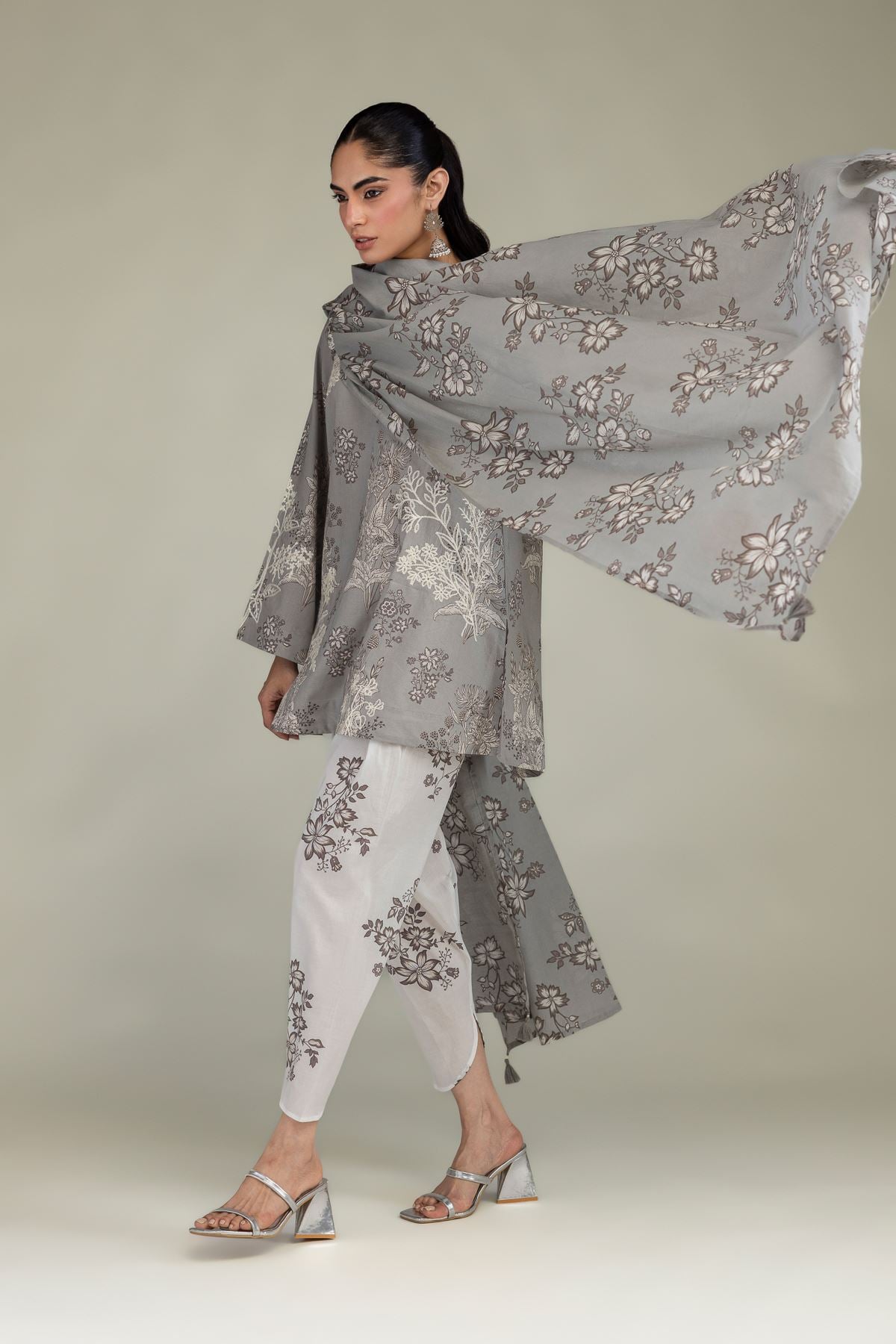 Cambric V-Neck Kurta