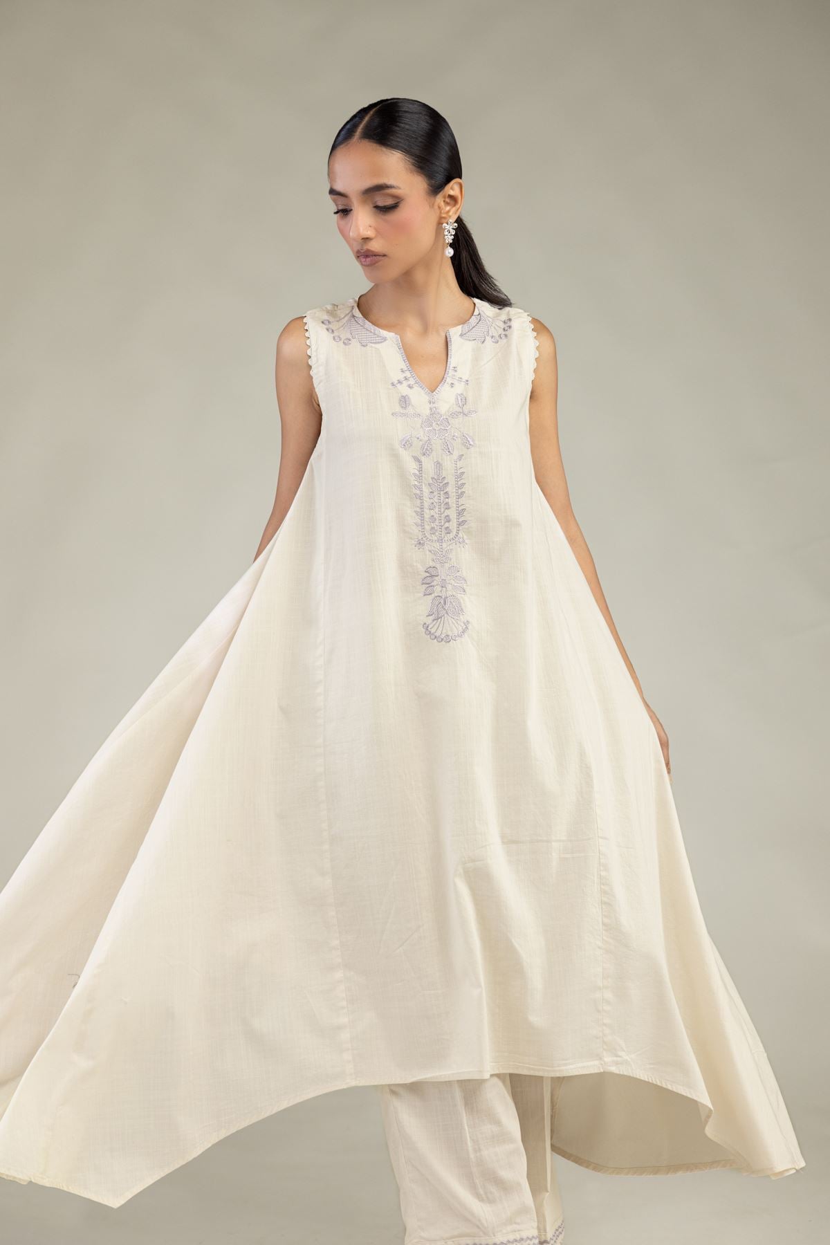 Floral Sleeveless Kurta