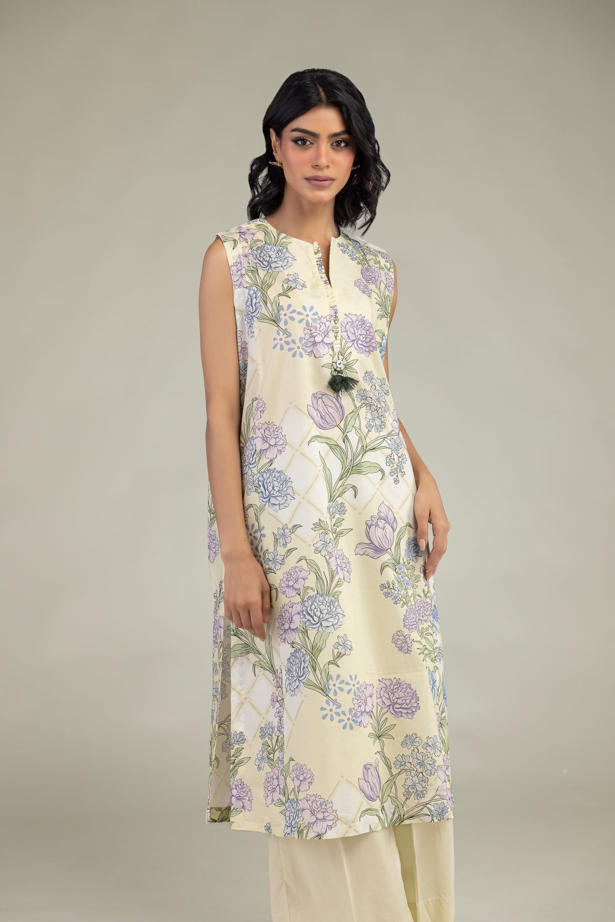 Floral Sleeveless Kurta