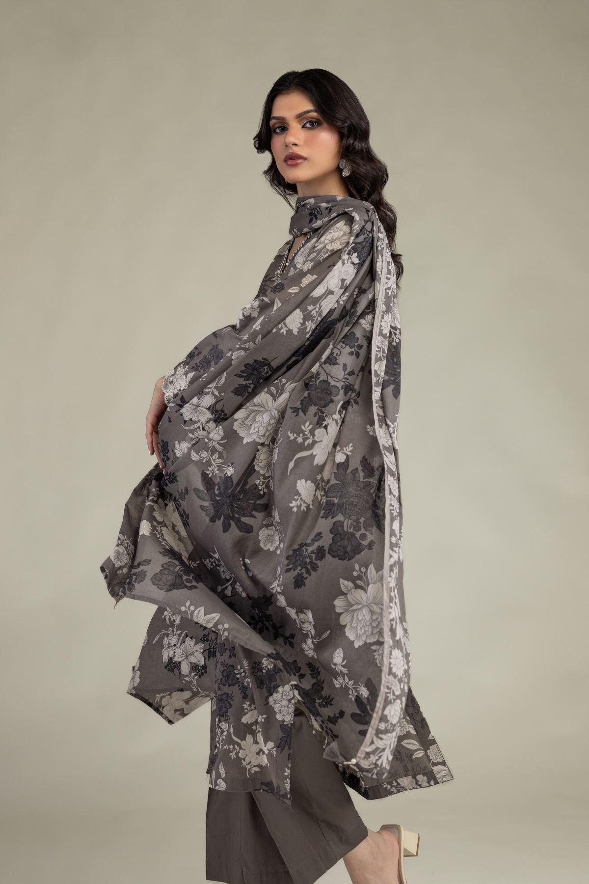 Gray Lawn Dupatta