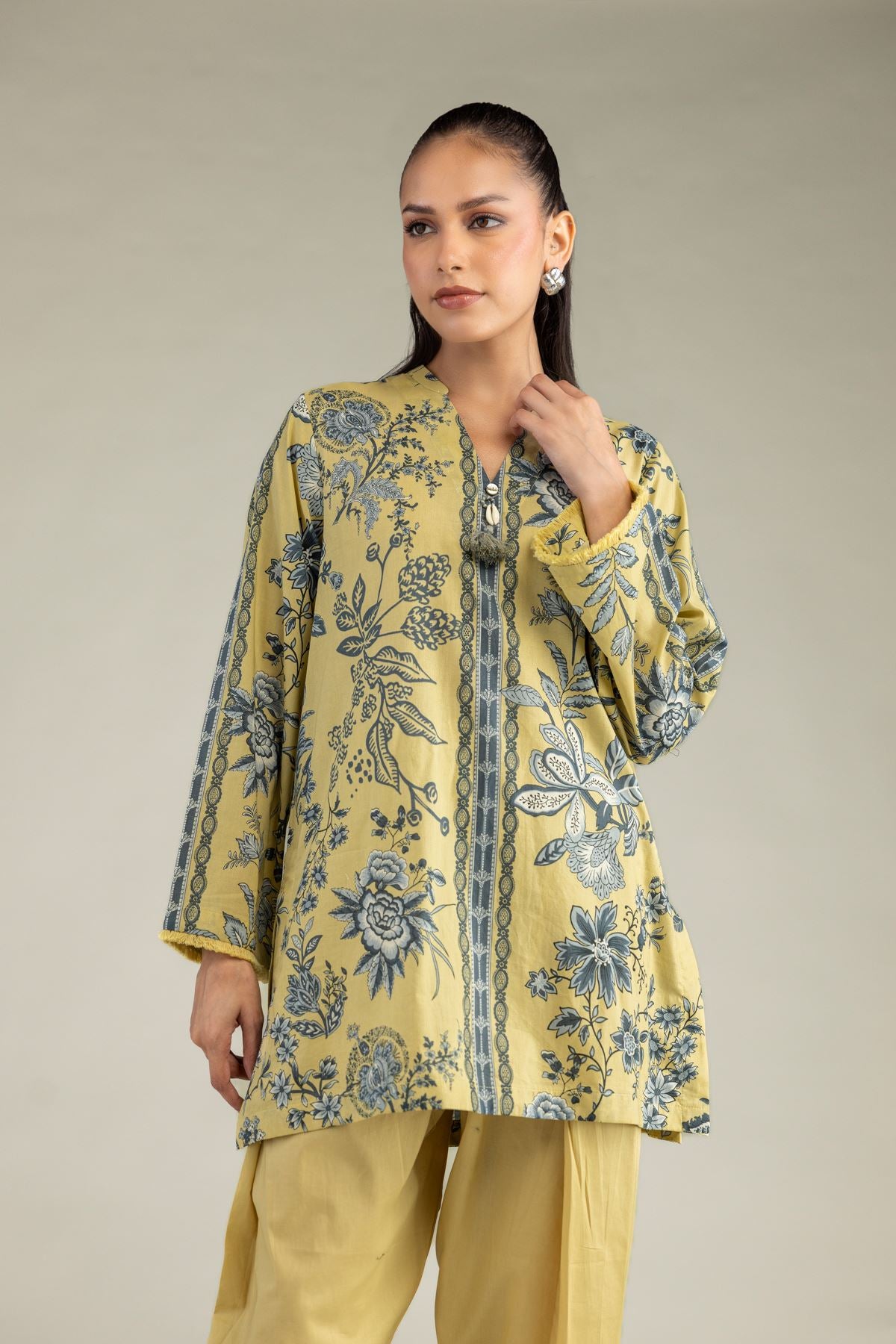 Short V-Neck Kurta