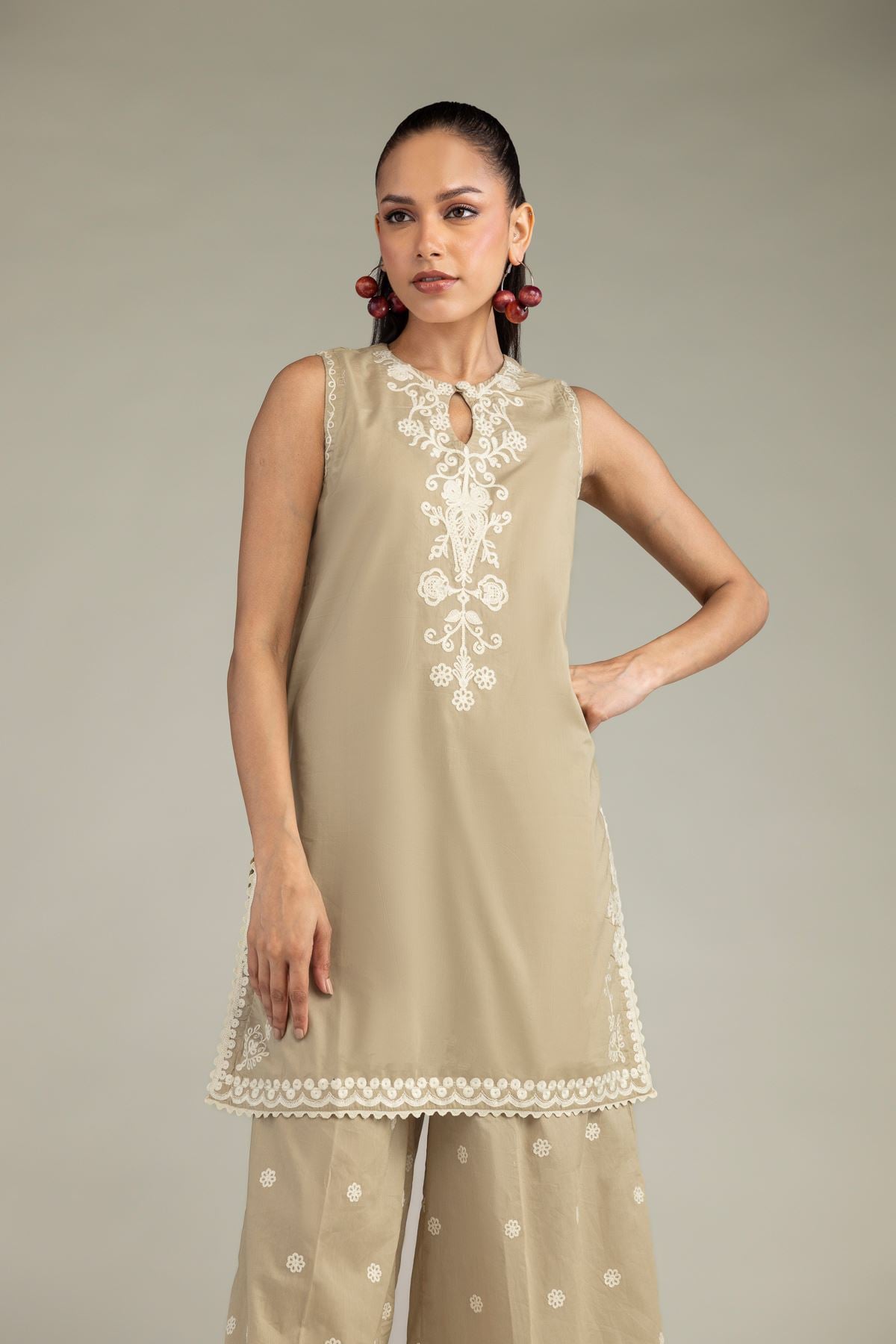 Beige Sleeveless Kurta