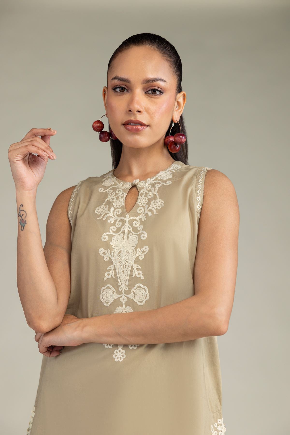 Beige Sleeveless Kurta