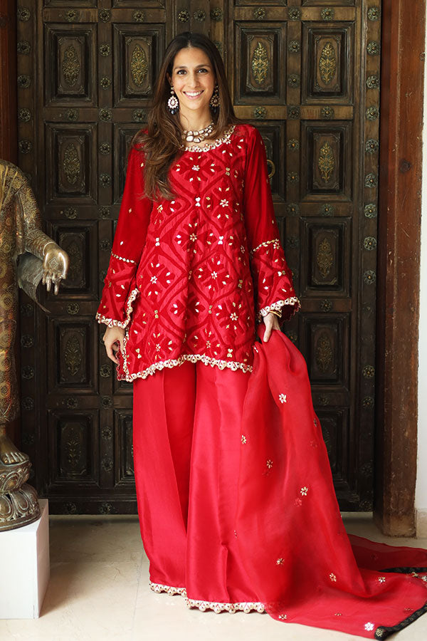 Nauratan | The Velvet Series - Scarlet