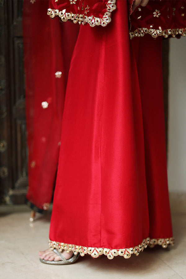 Nauratan | The Velvet Series - Scarlet
