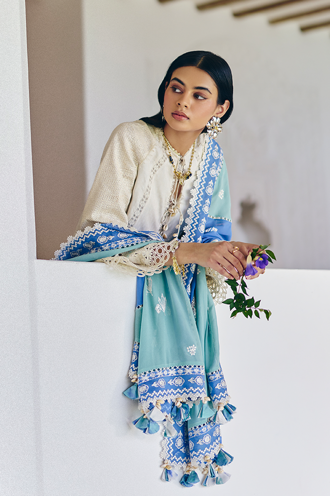 https://cdn.shopify.com/s/files/1/1146/5868/files/10-Danae.png?v=1740750806