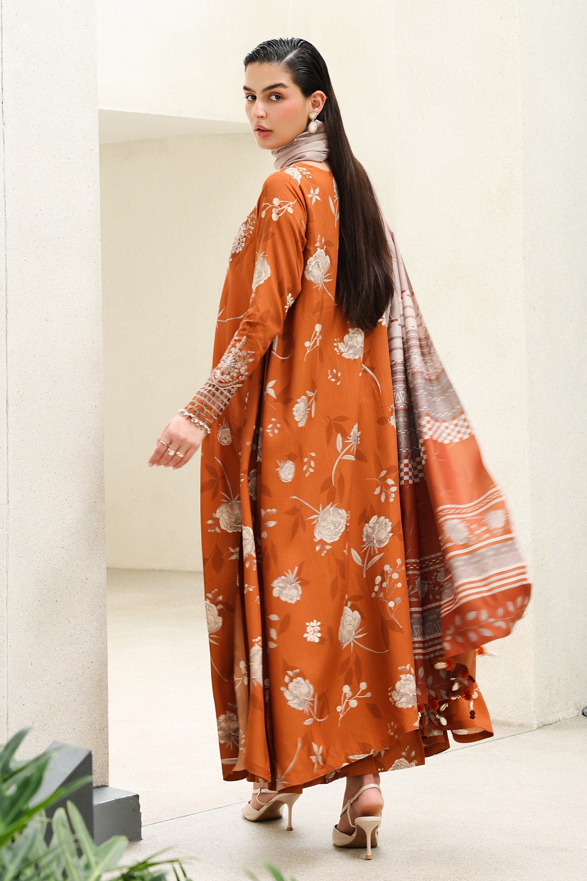 EMBROIDERED VISCOSE SILK UF-4626