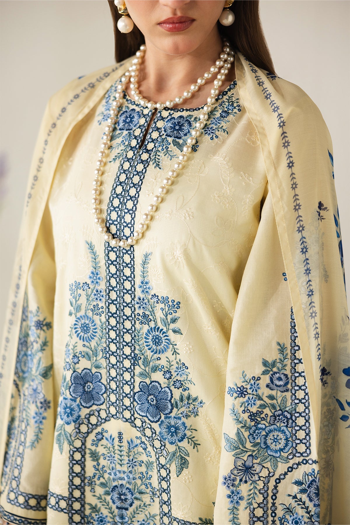 EMBROIDERED LAWN UF-4432