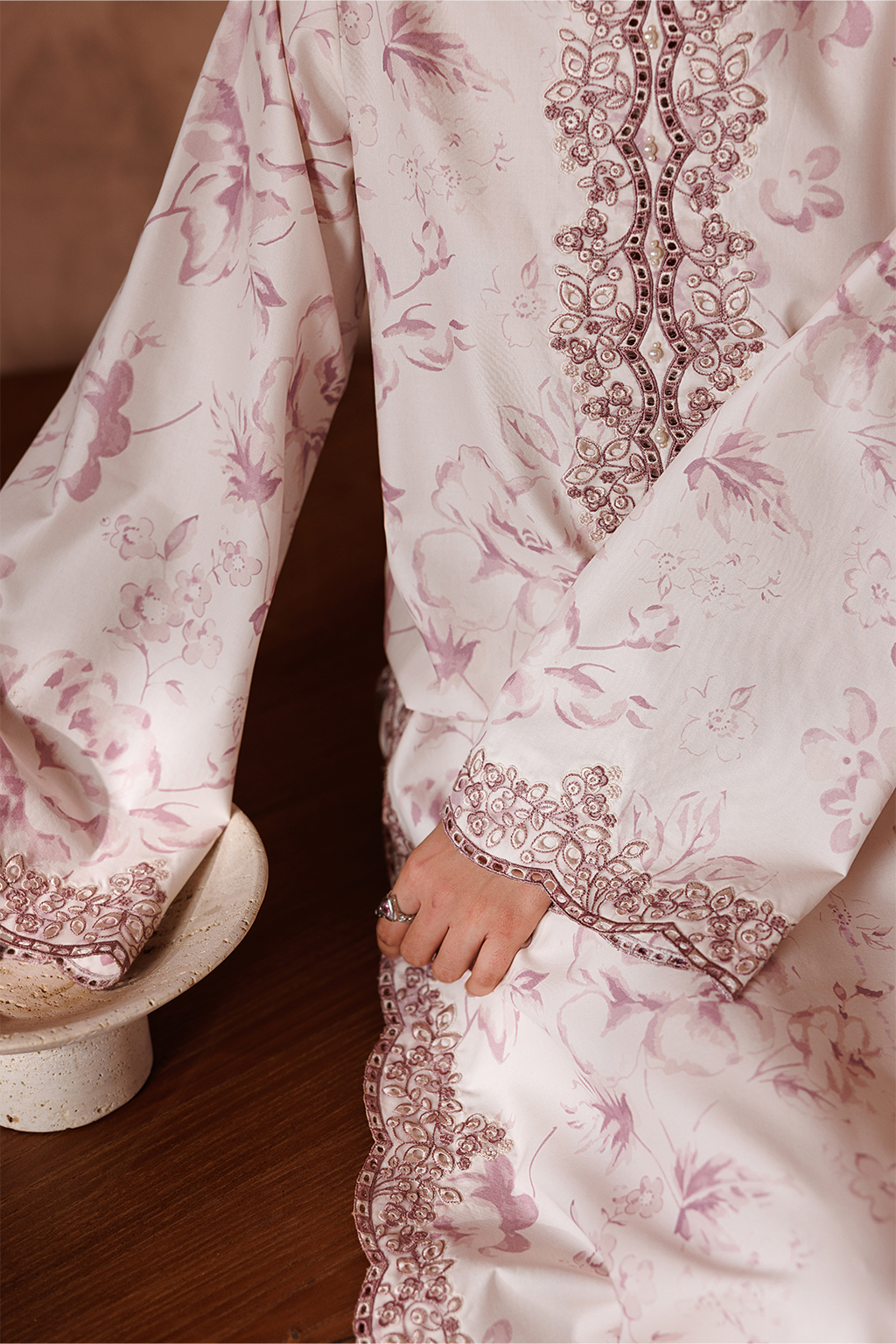 UE-704 Printed Lawn