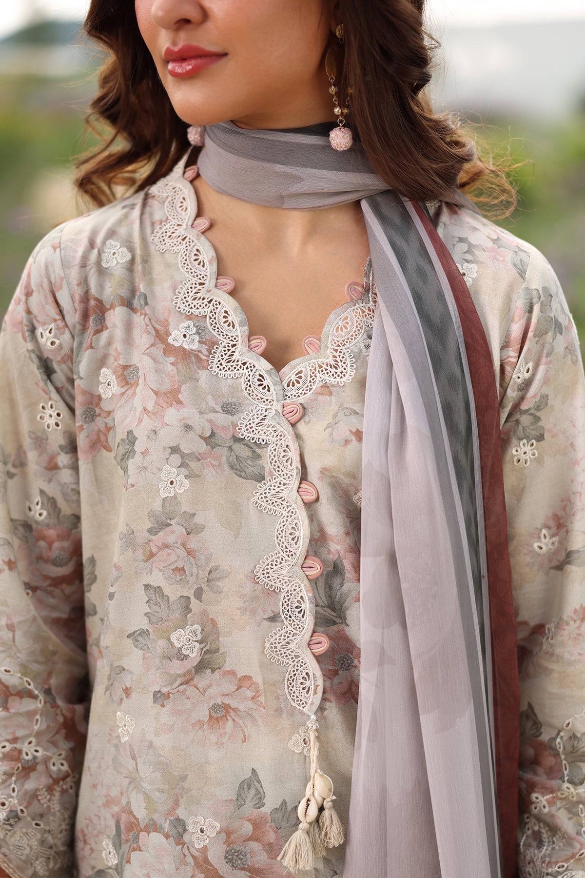 EMBROIDERED LAWN SF-4225