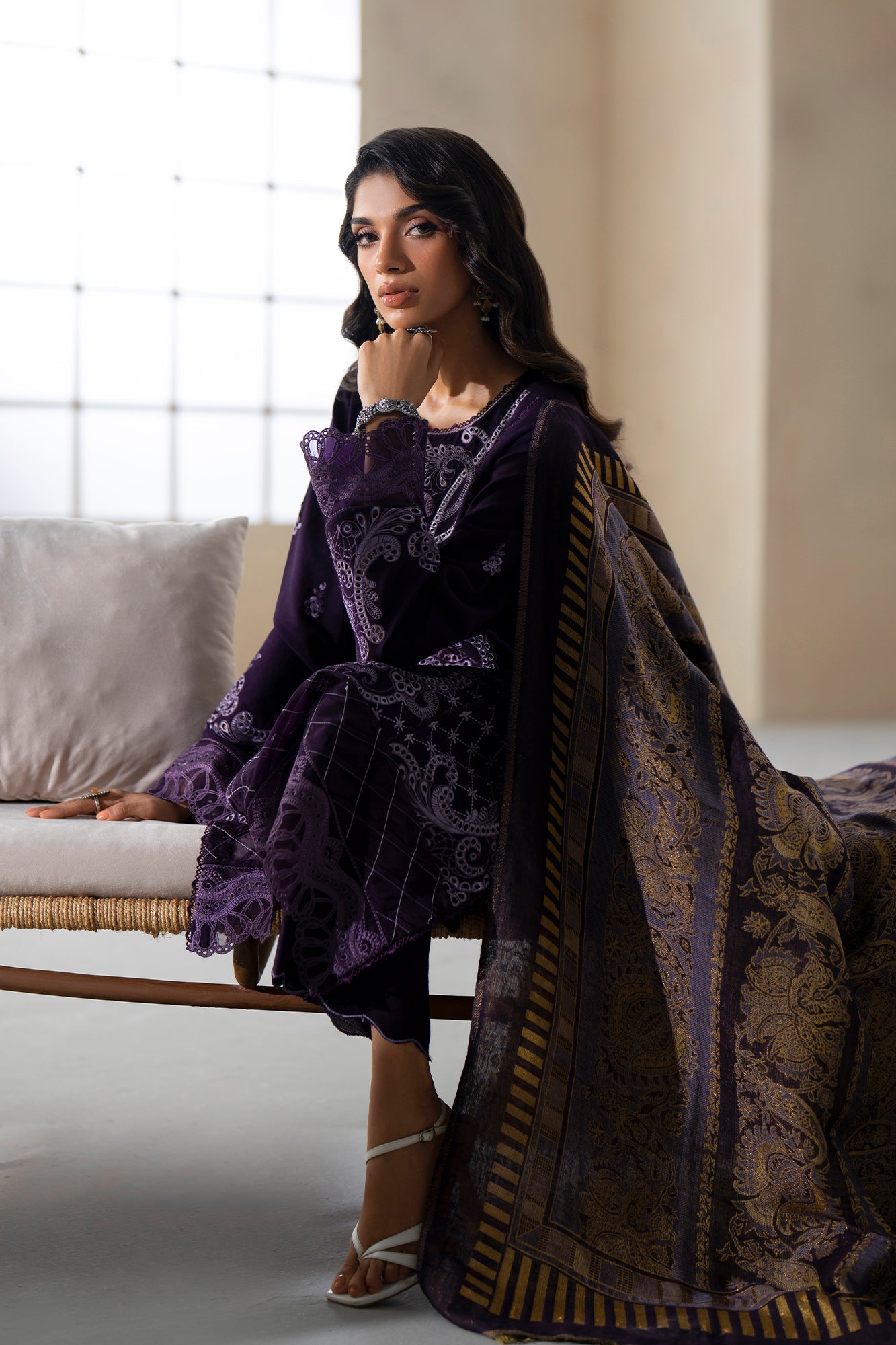 EMBROIDERED SUIT (E0808/203/502)