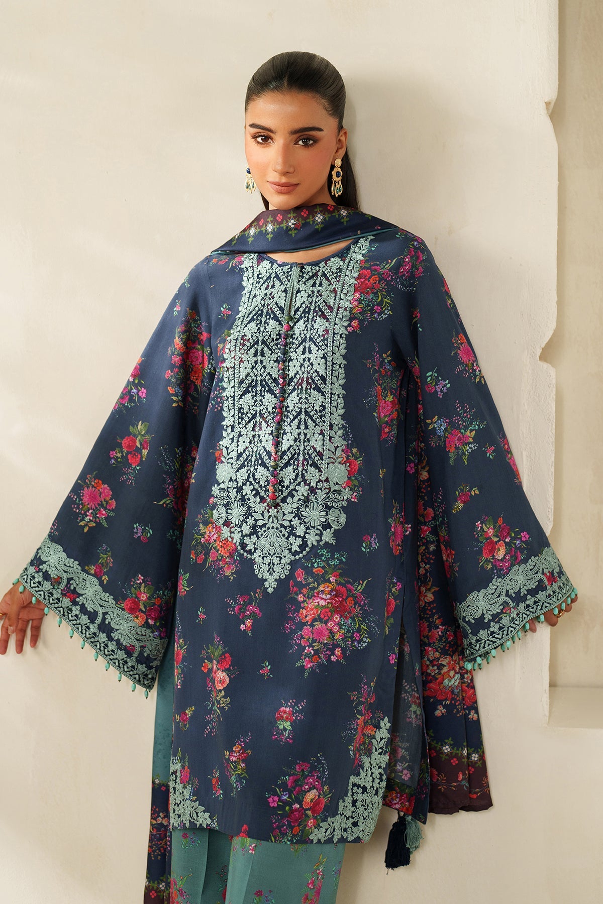 EMBROIDERED KHADDAR SF-4337